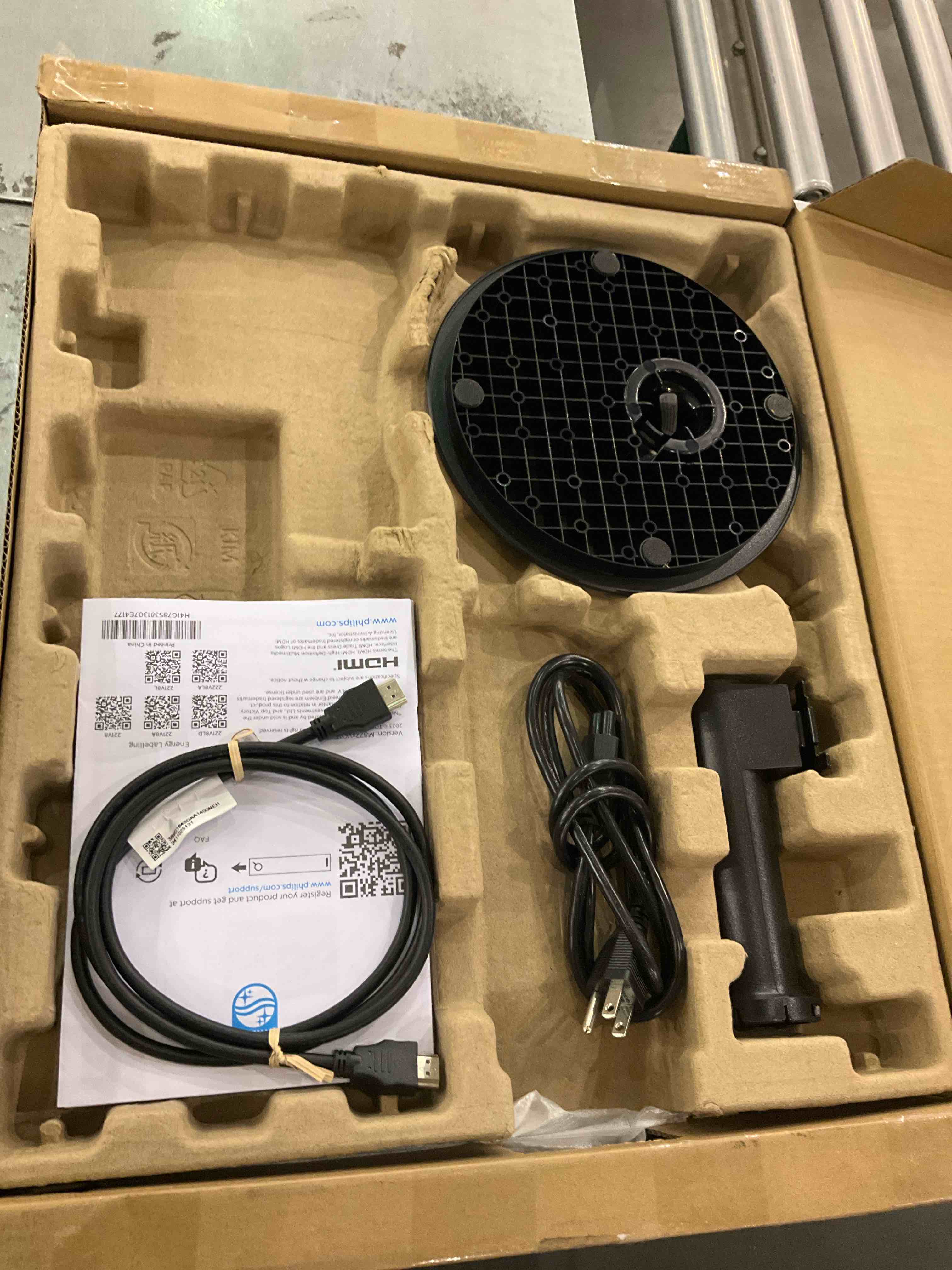 https://s3.amazonaws.com/lotting-images-prod/bidfta/GRA0281153_1727789811144.jpeg
