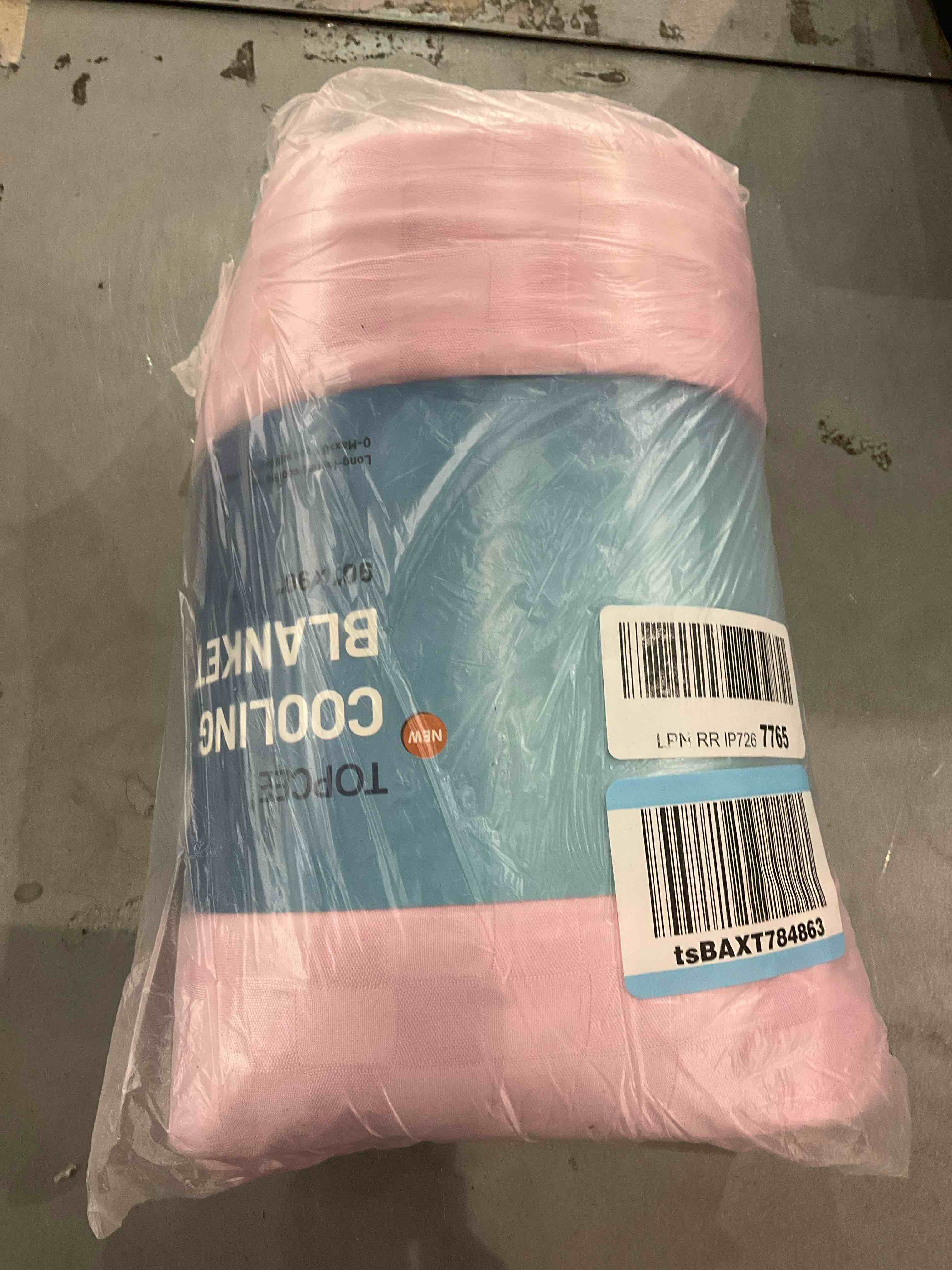 https://s3.amazonaws.com/lotting-images-prod/bidfta/GRA0281940_1727267049281.jpeg