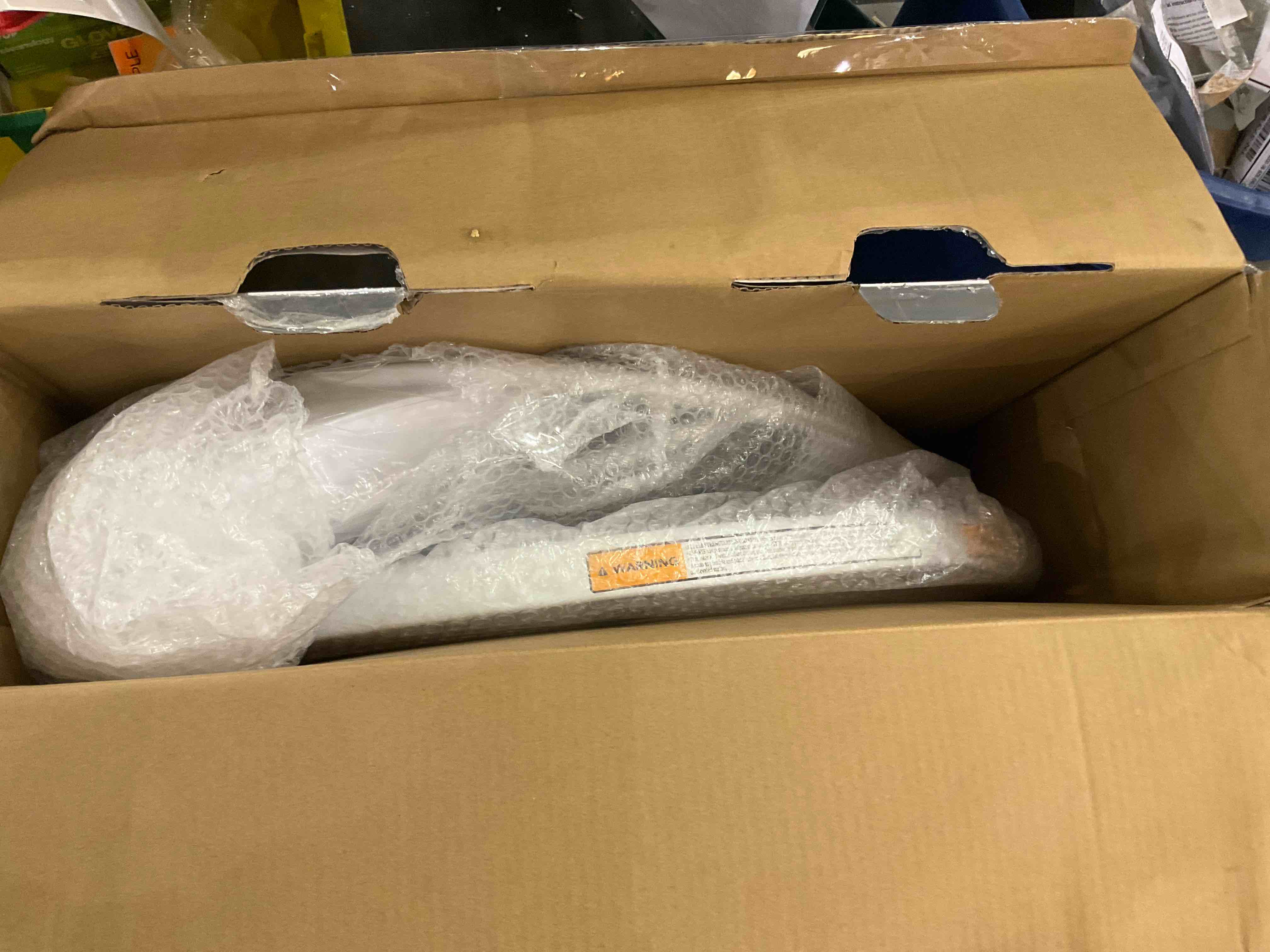 https://s3.amazonaws.com/lotting-images-prod/bidfta/GRA0282885_1728488746267.jpeg