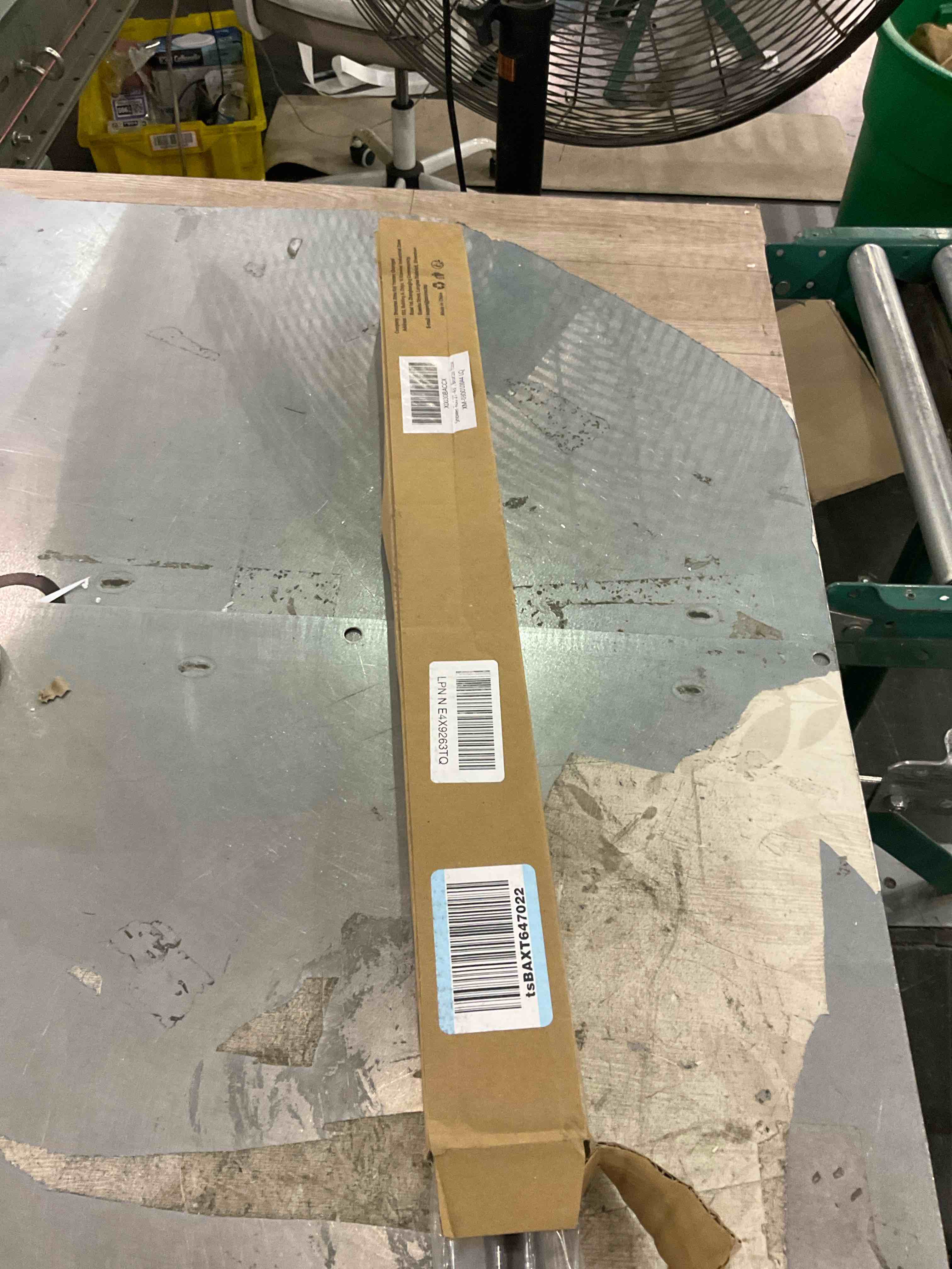 https://s3.amazonaws.com/lotting-images-prod/bidfta/GRA0283795_1727350871360.jpeg