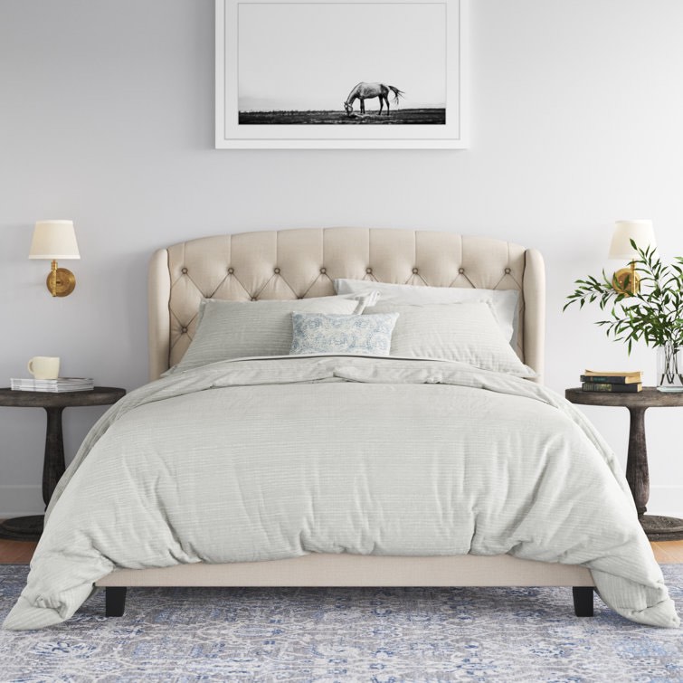 Autrey Tufted Upholstered Platform Bed 