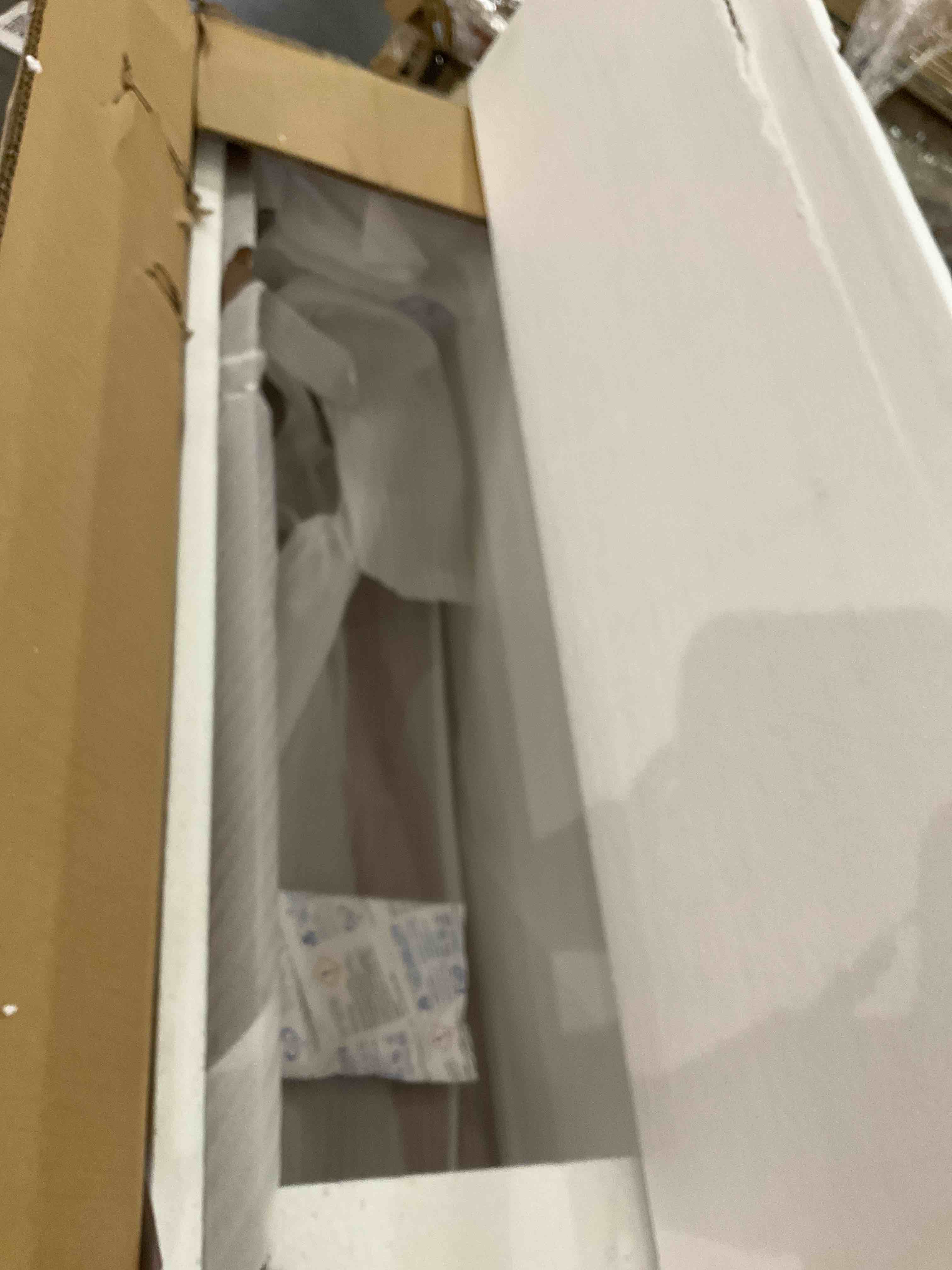 https://s3.amazonaws.com/lotting-images-prod/bidfta/GRA0284429_1737130544357.jpeg