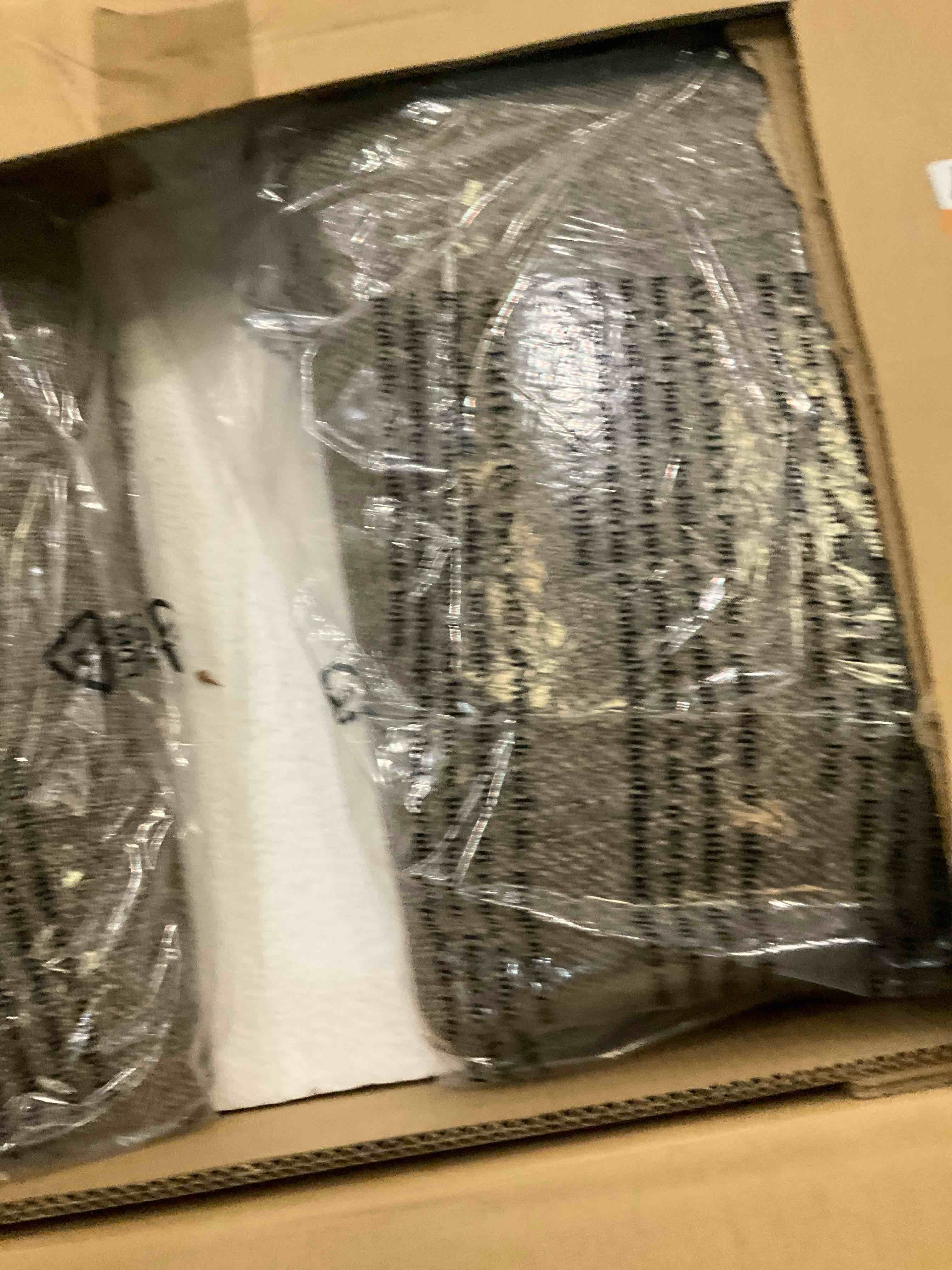 https://s3.amazonaws.com/lotting-images-prod/bidfta/GRA0284520_1737045918048.jpeg