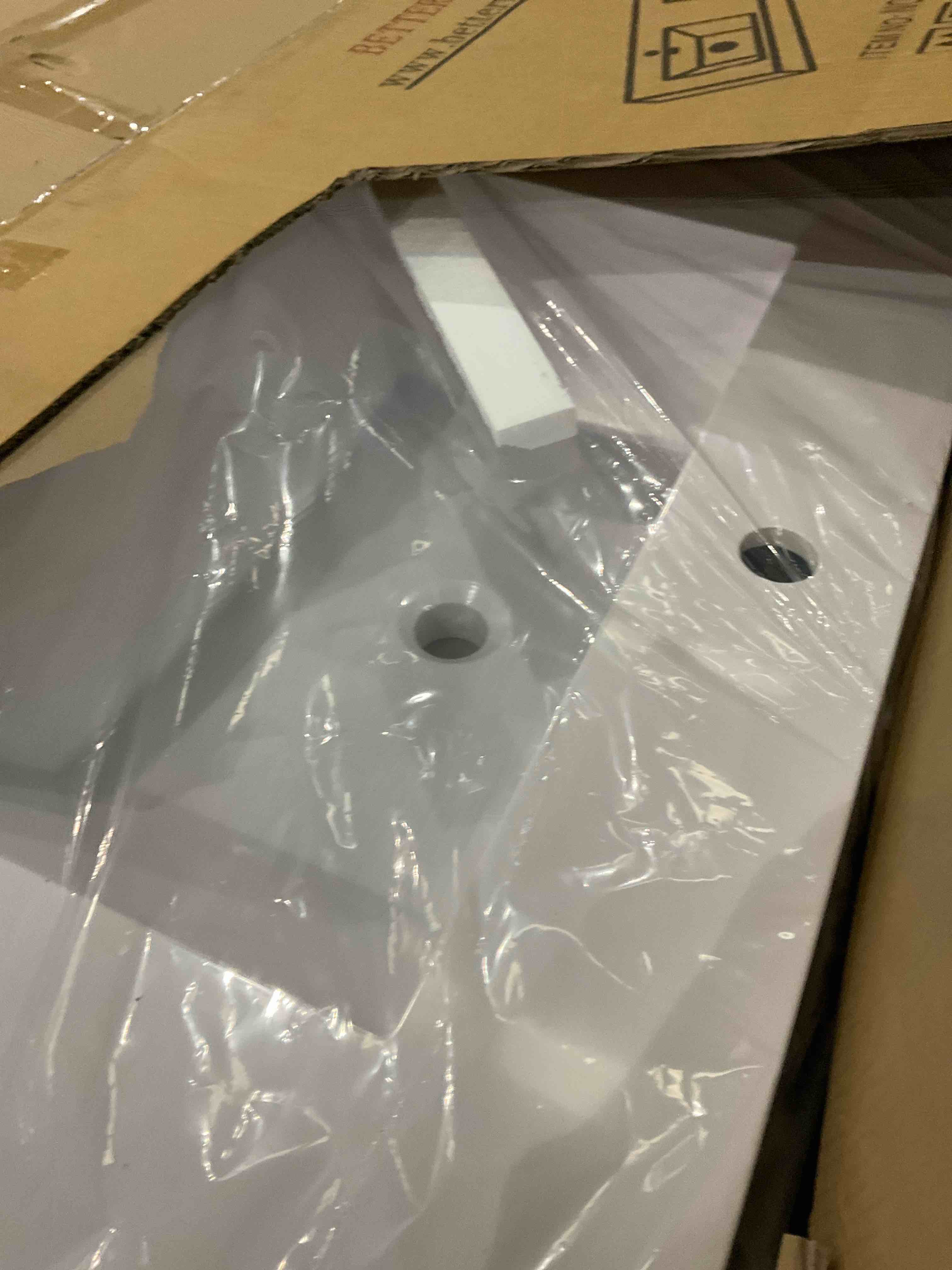 https://s3.amazonaws.com/lotting-images-prod/bidfta/GRA0285406_1734706026491.jpeg