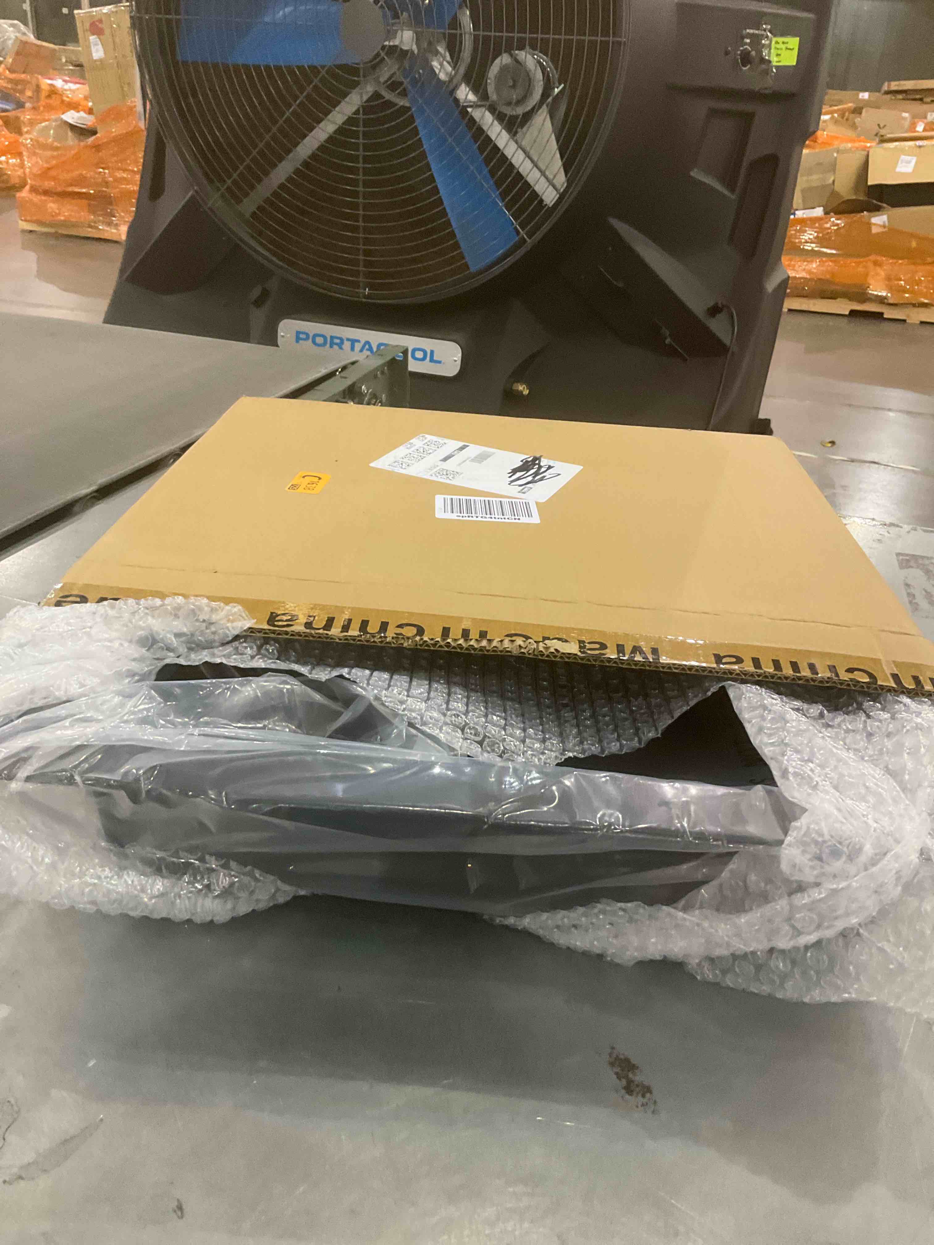 https://s3.amazonaws.com/lotting-images-prod/bidfta/GRA0286036_1729018499014.jpeg