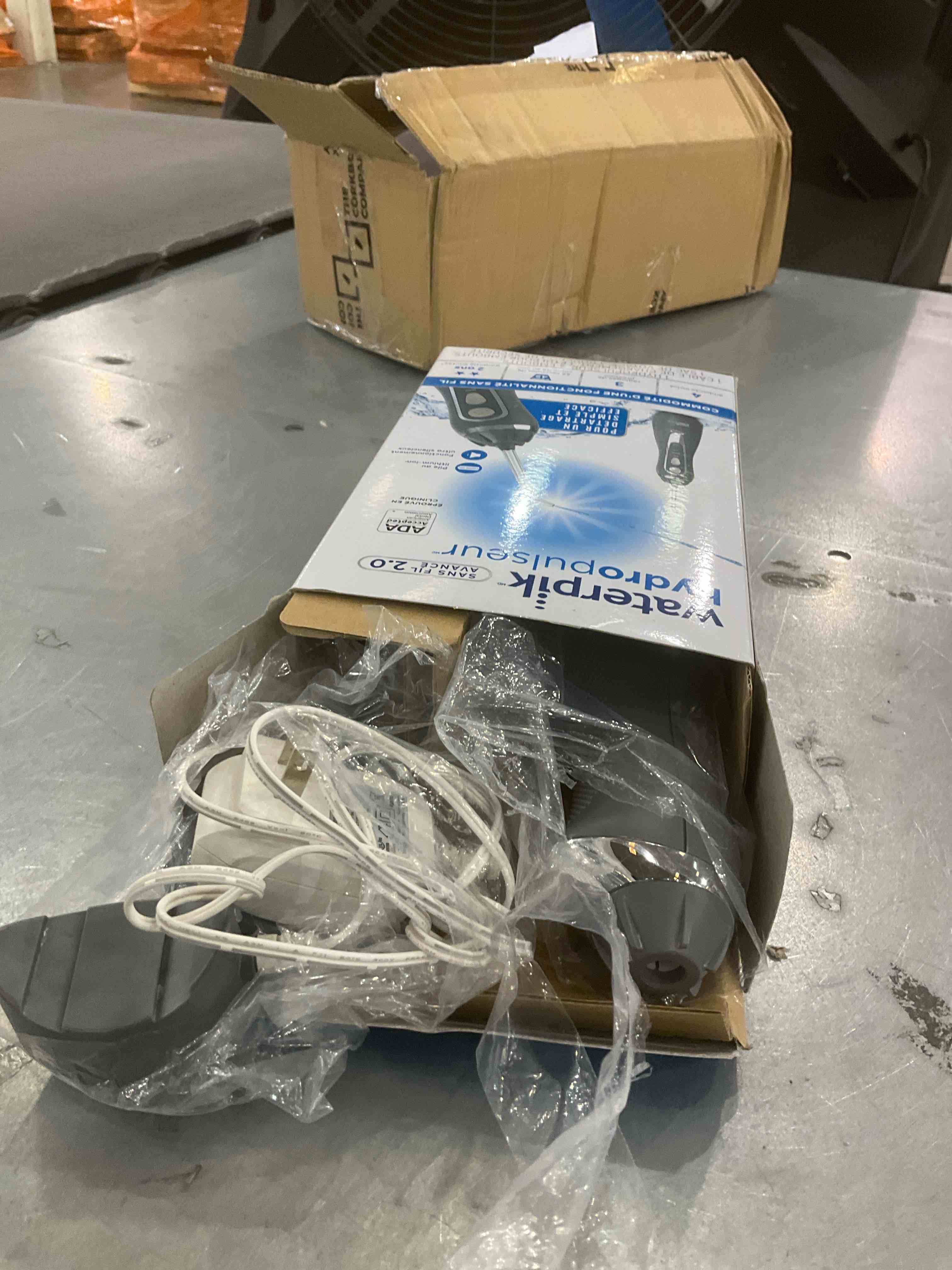 https://s3.amazonaws.com/lotting-images-prod/bidfta/GRA0286063_1729013159195.jpeg