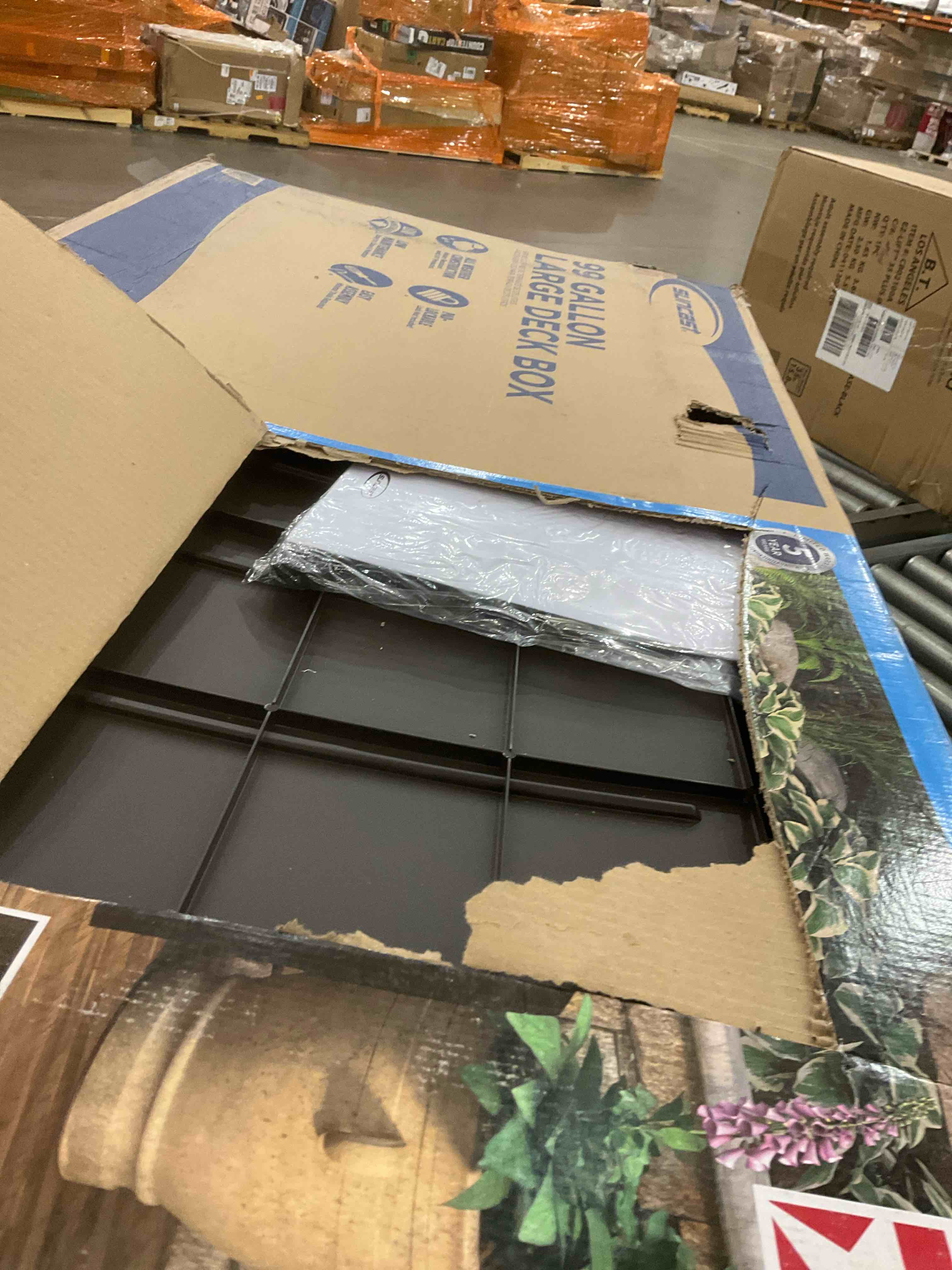 https://s3.amazonaws.com/lotting-images-prod/bidfta/GRA0286150_1728936052452.jpeg