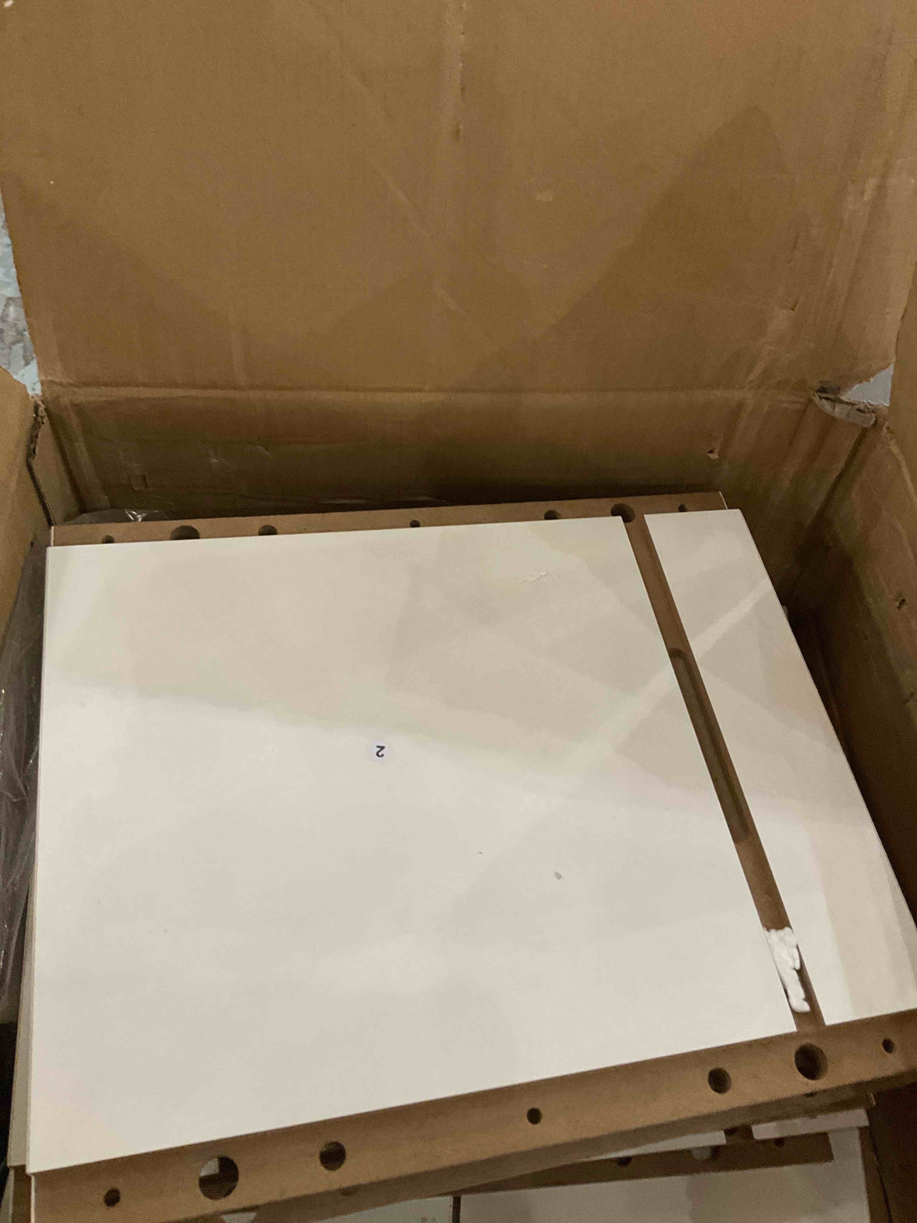 https://s3.amazonaws.com/lotting-images-prod/bidfta/GRA0286611_1728499201147.jpeg