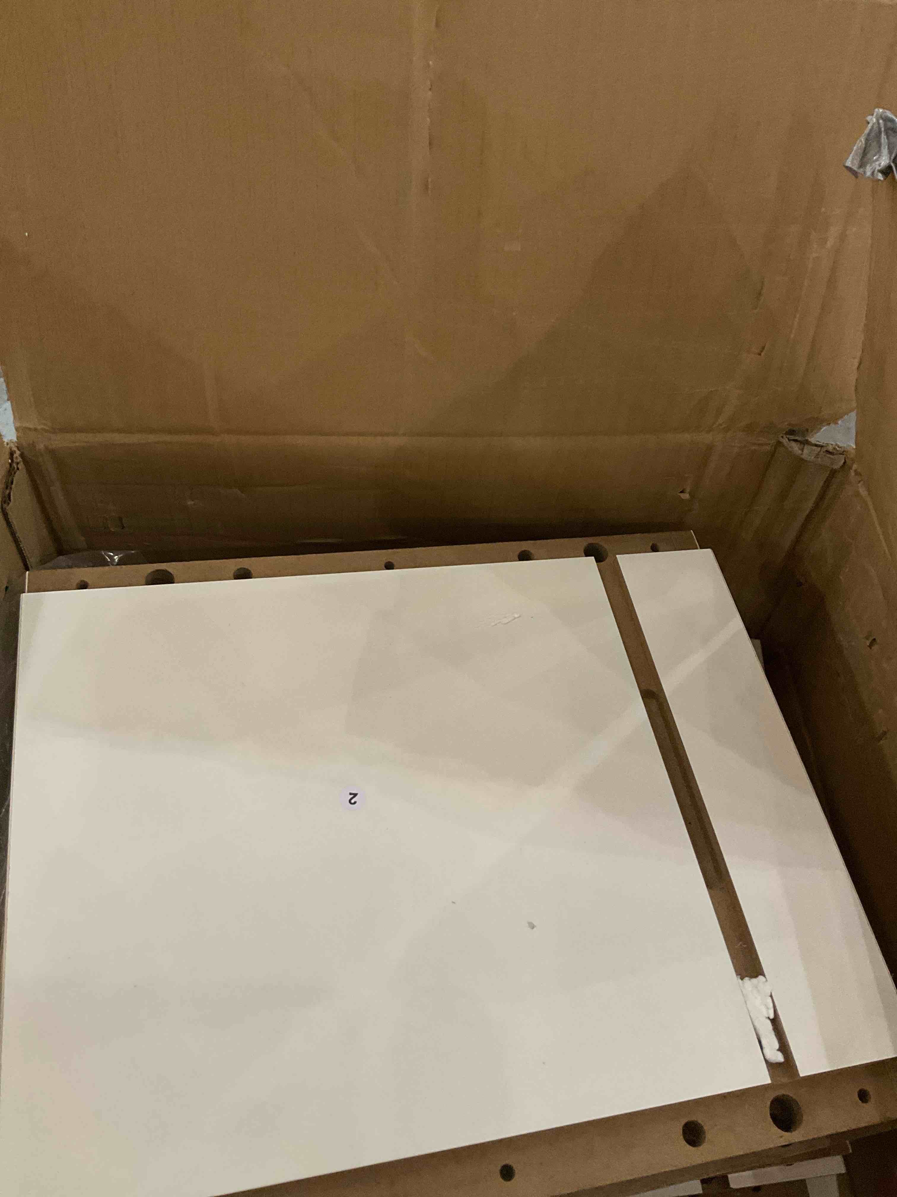 https://s3.amazonaws.com/lotting-images-prod/bidfta/GRA0286611_1728499202332.jpeg