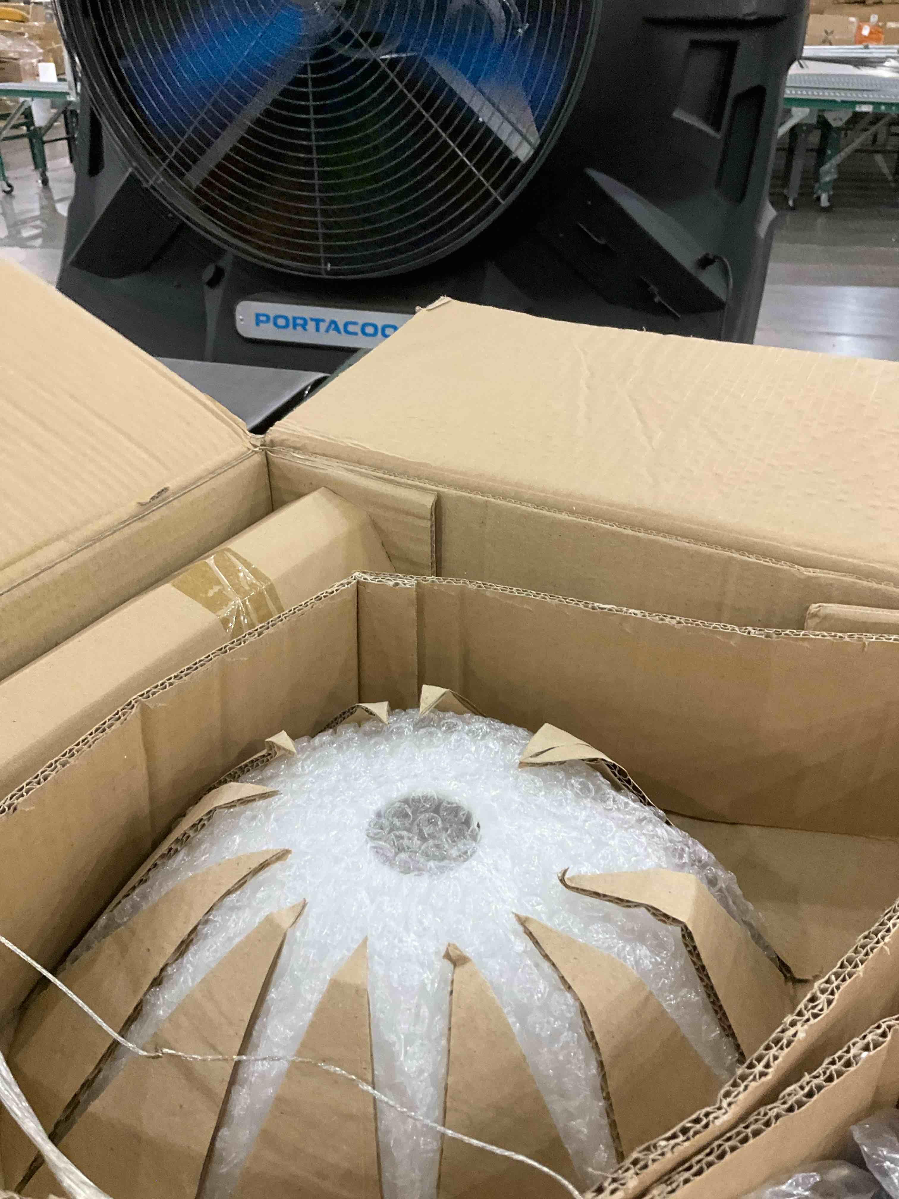https://s3.amazonaws.com/lotting-images-prod/bidfta/GRA0287048_1728301917707.jpeg