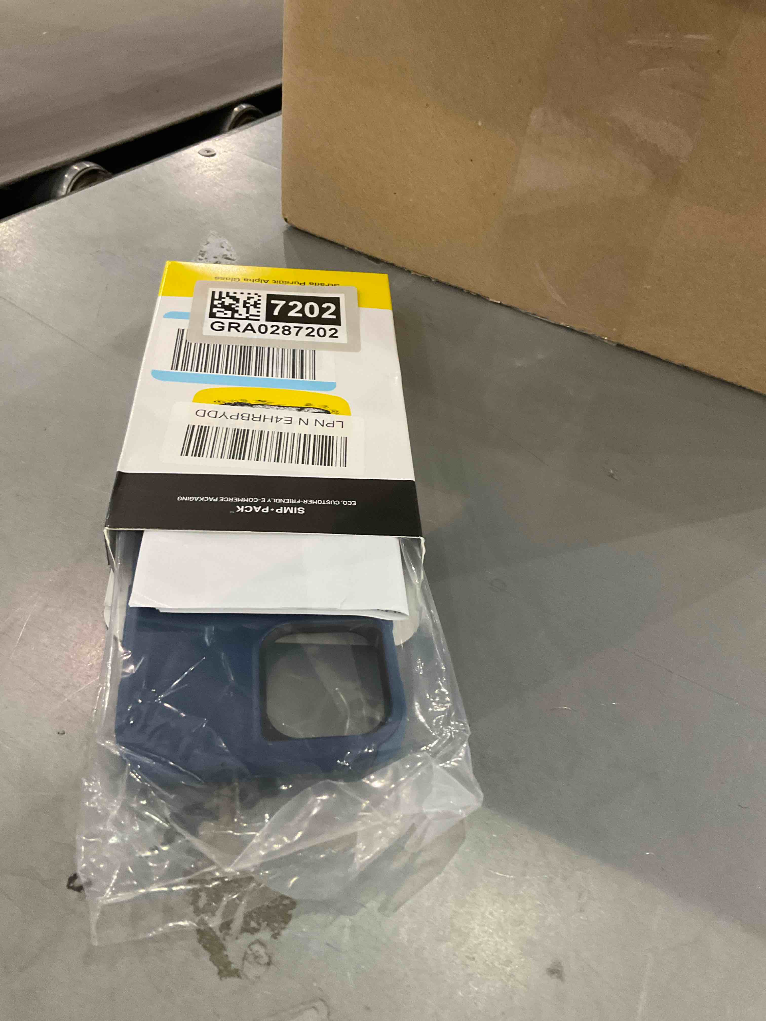 https://s3.amazonaws.com/lotting-images-prod/bidfta/GRA0287202_1728044203315.jpeg