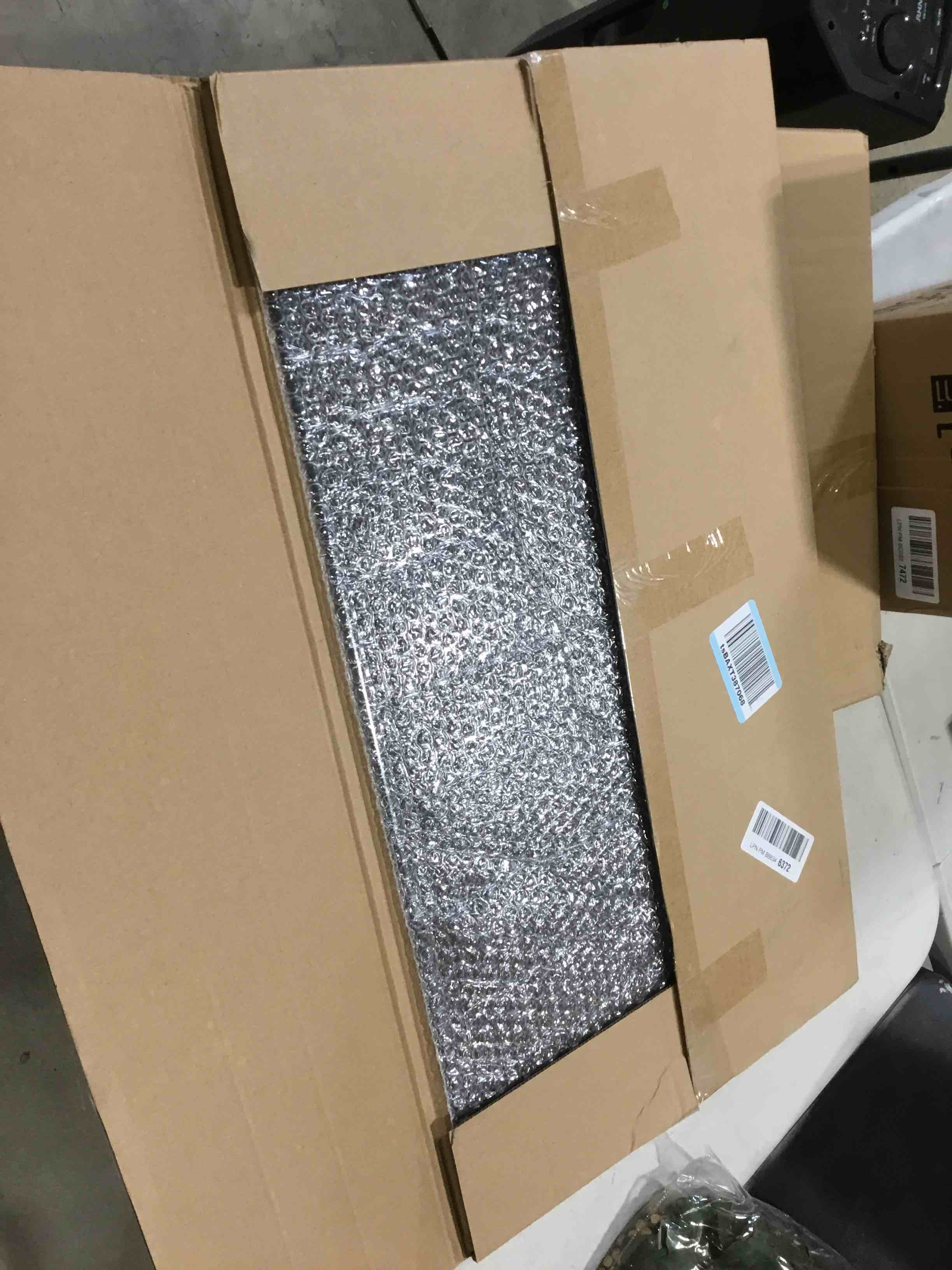 https://s3.amazonaws.com/lotting-images-prod/bidfta/GRA0288941_1731517751457.jpeg