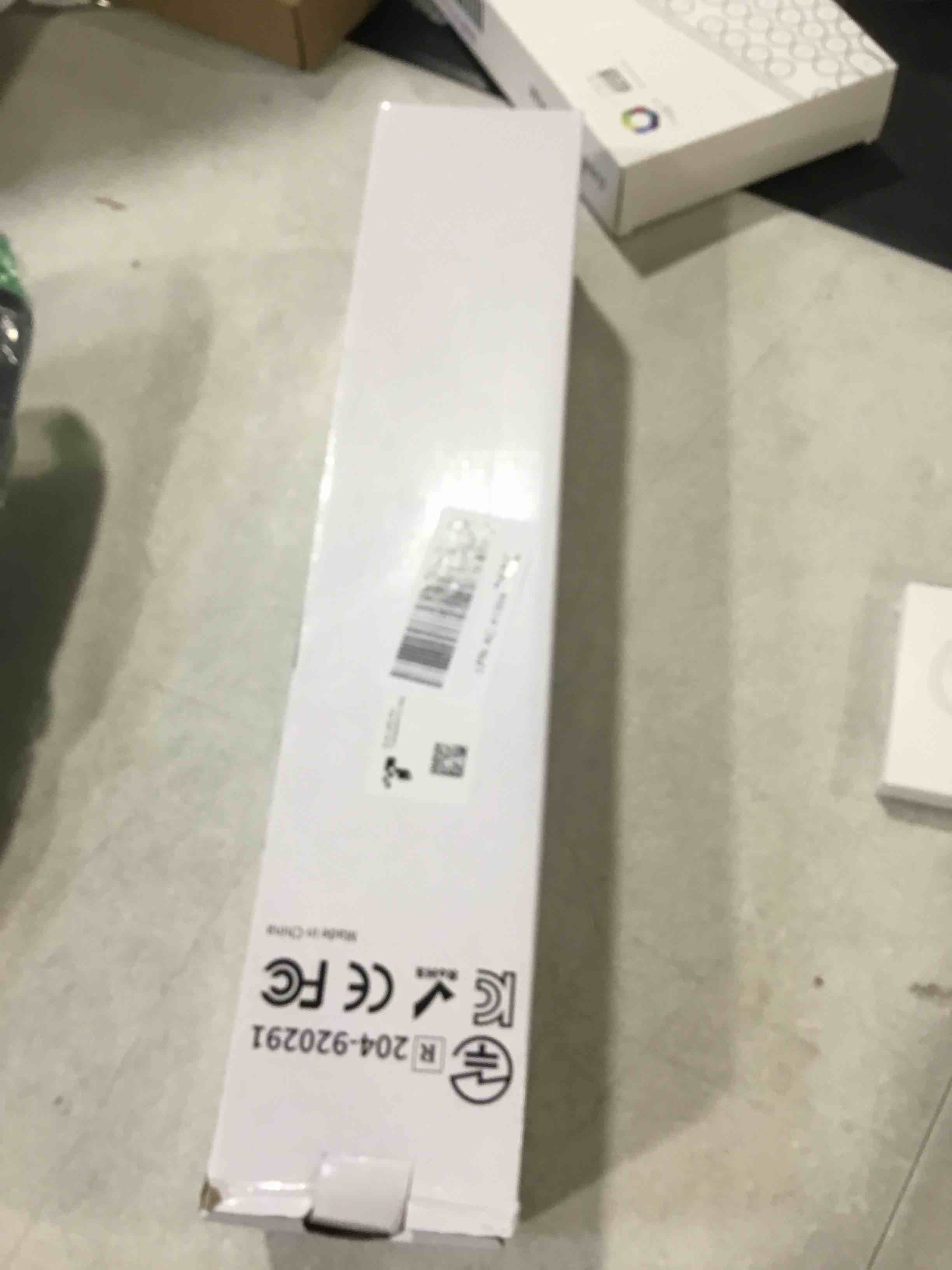 https://s3.amazonaws.com/lotting-images-prod/bidfta/GRA0290806_1733415310727.jpeg