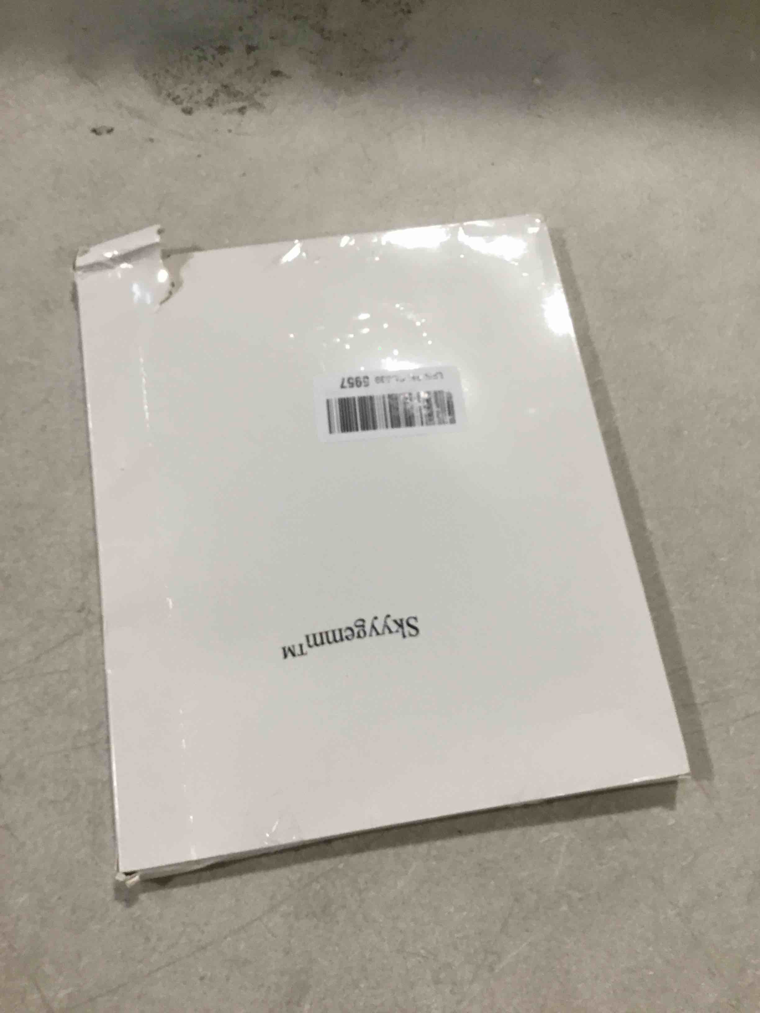 https://s3.amazonaws.com/lotting-images-prod/bidfta/GRA0290841_1733413523276.jpeg
