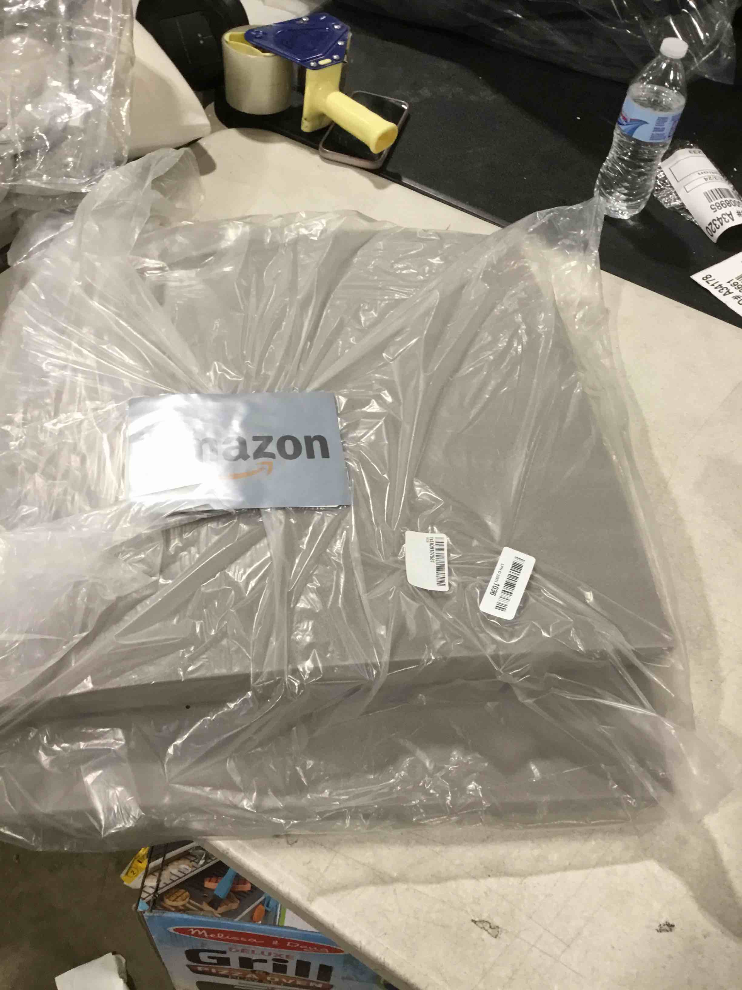 https://s3.amazonaws.com/lotting-images-prod/bidfta/GRA0291196_1733323698516.jpeg