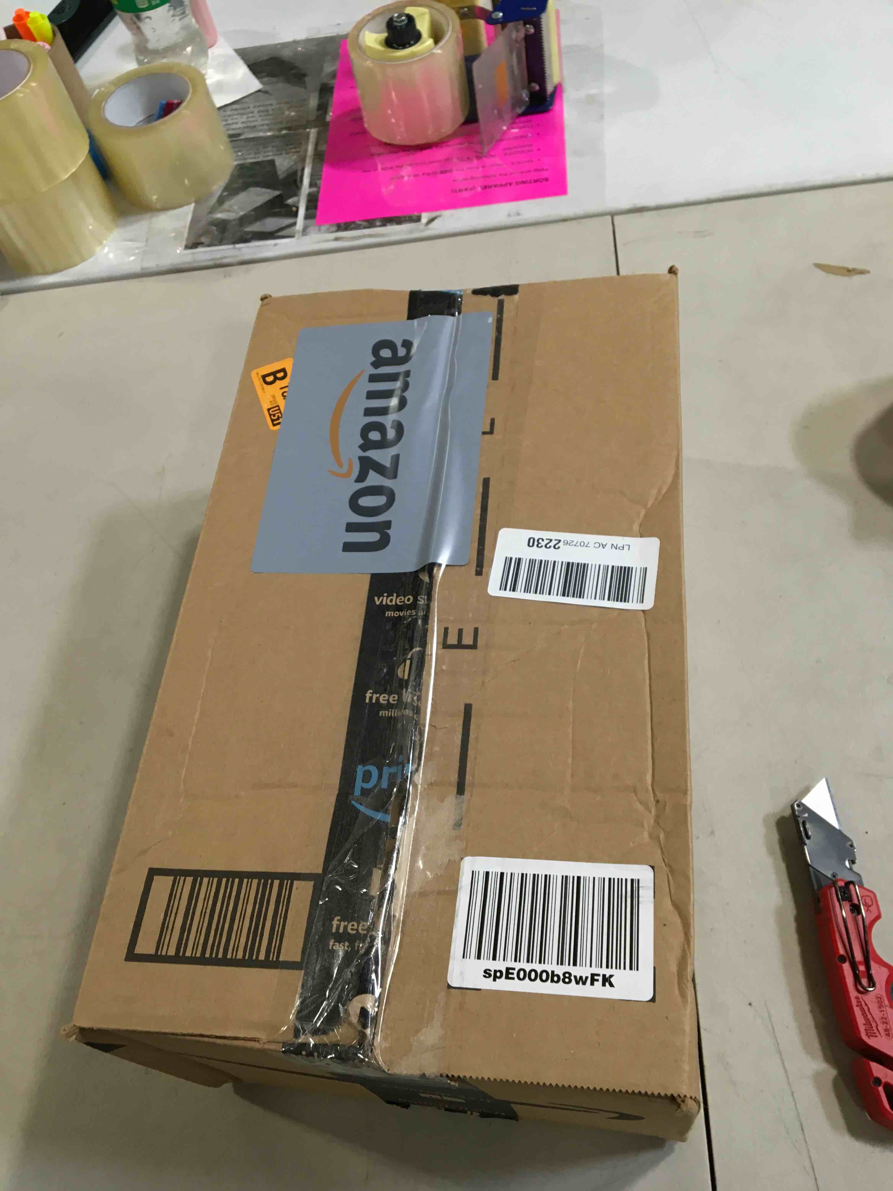 https://s3.amazonaws.com/lotting-images-prod/bidfta/GRA0292000_1732641468019.jpeg