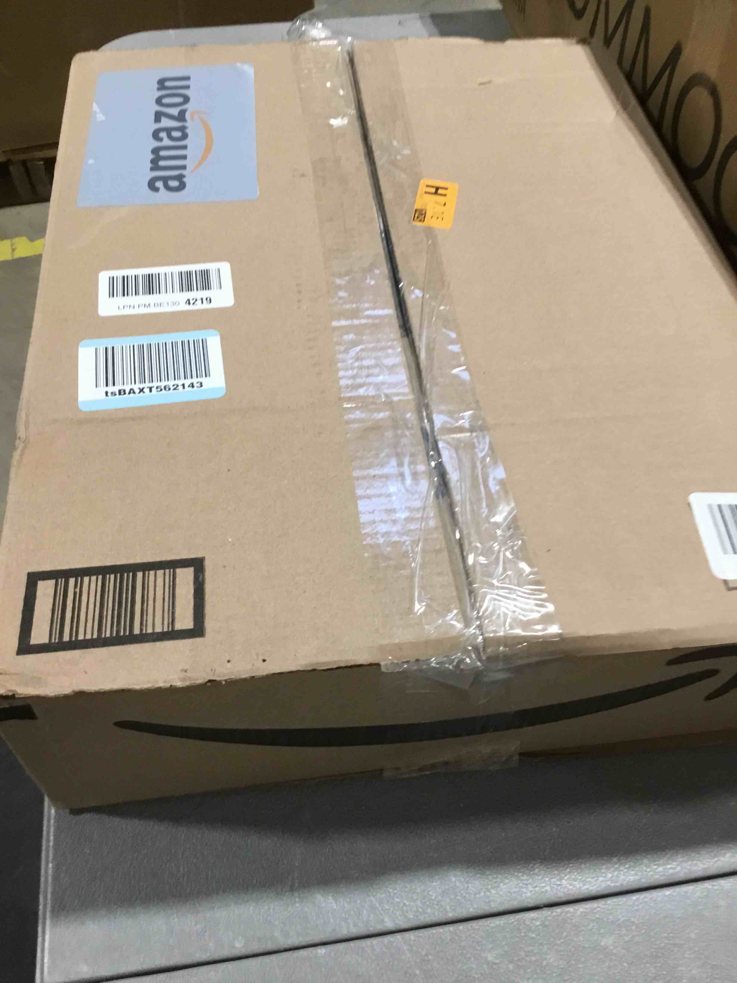 https://s3.amazonaws.com/lotting-images-prod/bidfta/GRA0292429_1733755738577.jpeg