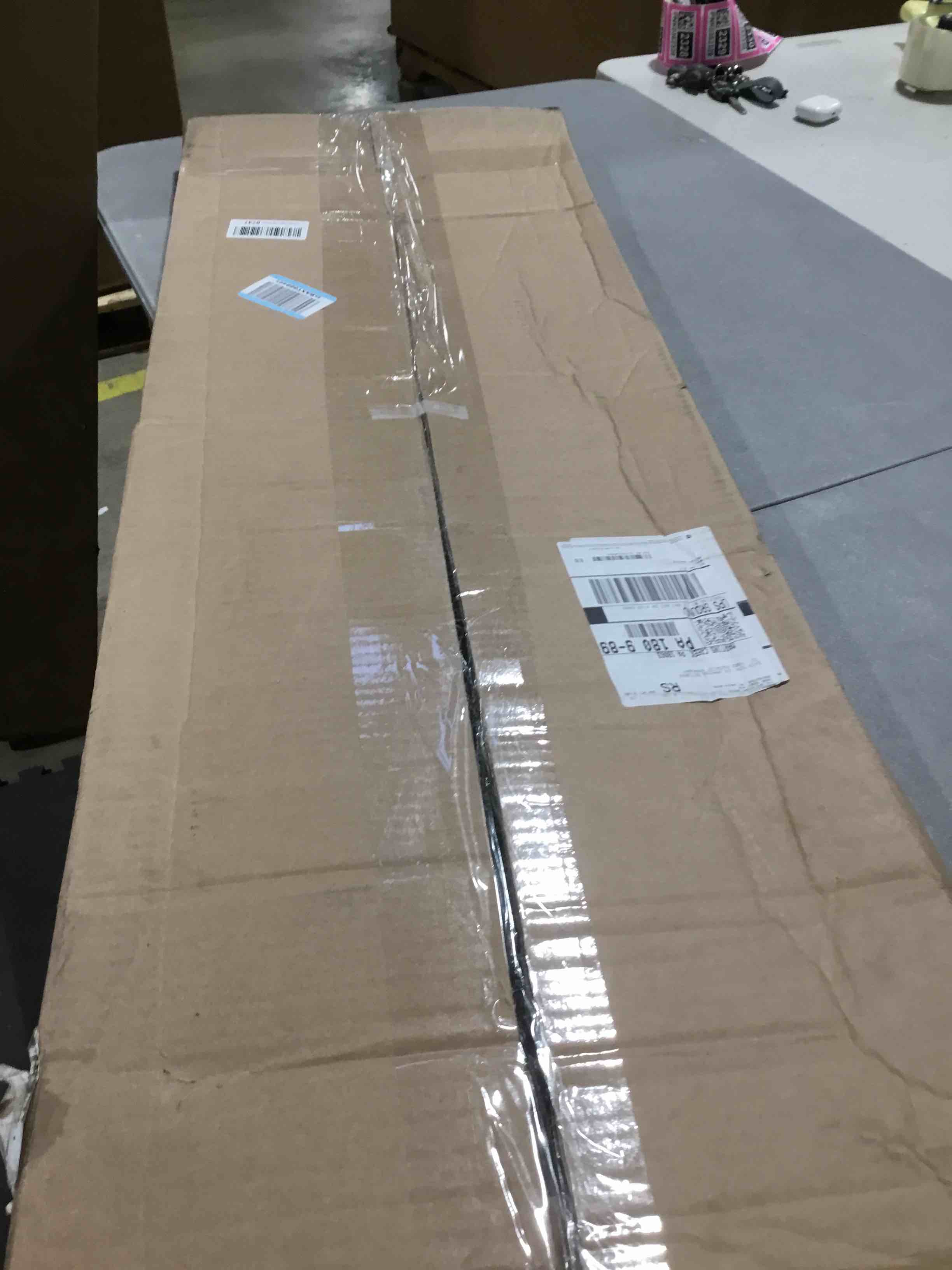 https://s3.amazonaws.com/lotting-images-prod/bidfta/GRA0292437_1733754171433.jpeg