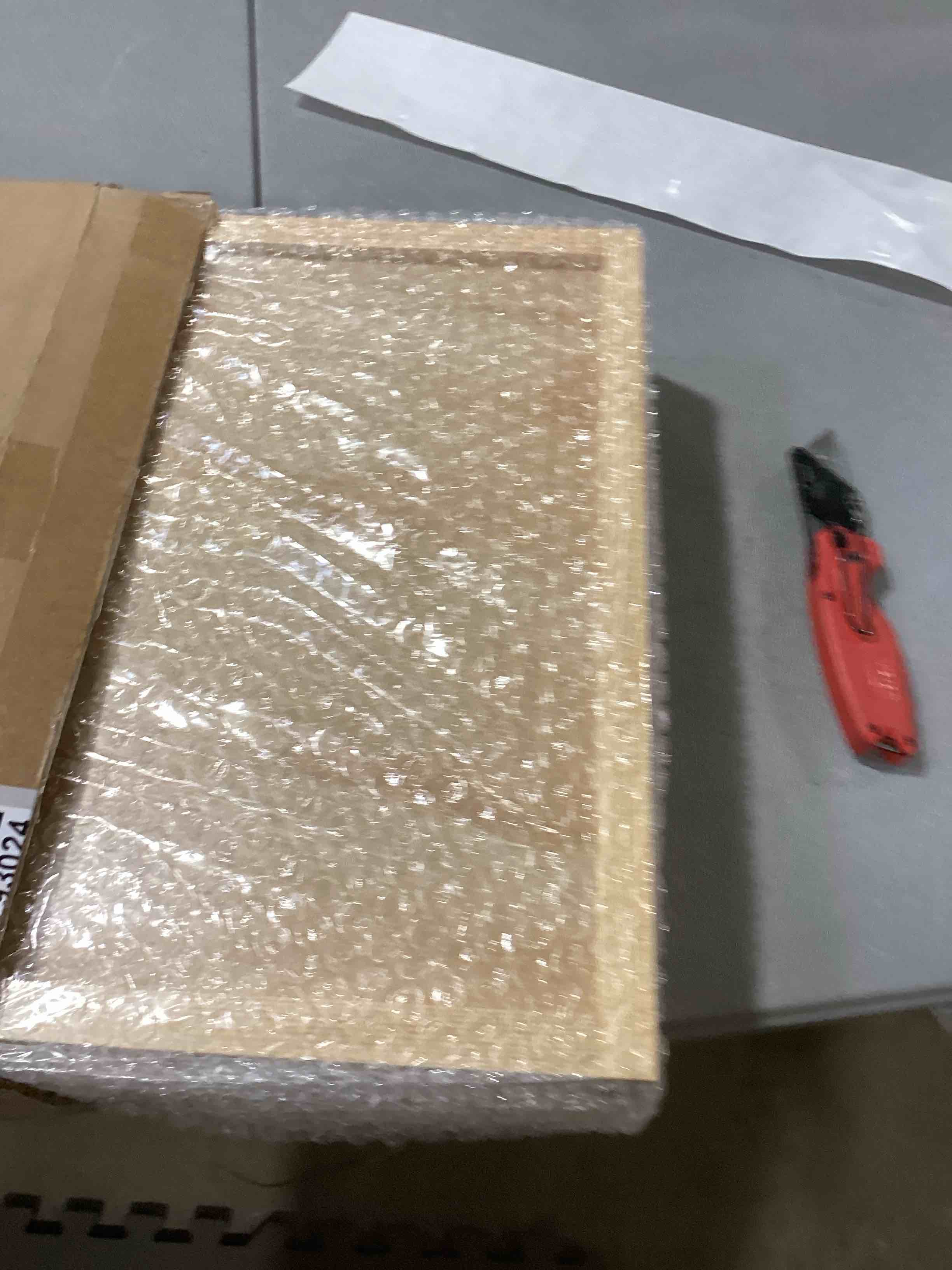 https://s3.amazonaws.com/lotting-images-prod/bidfta/GRA0293014_1733160701343.jpeg
