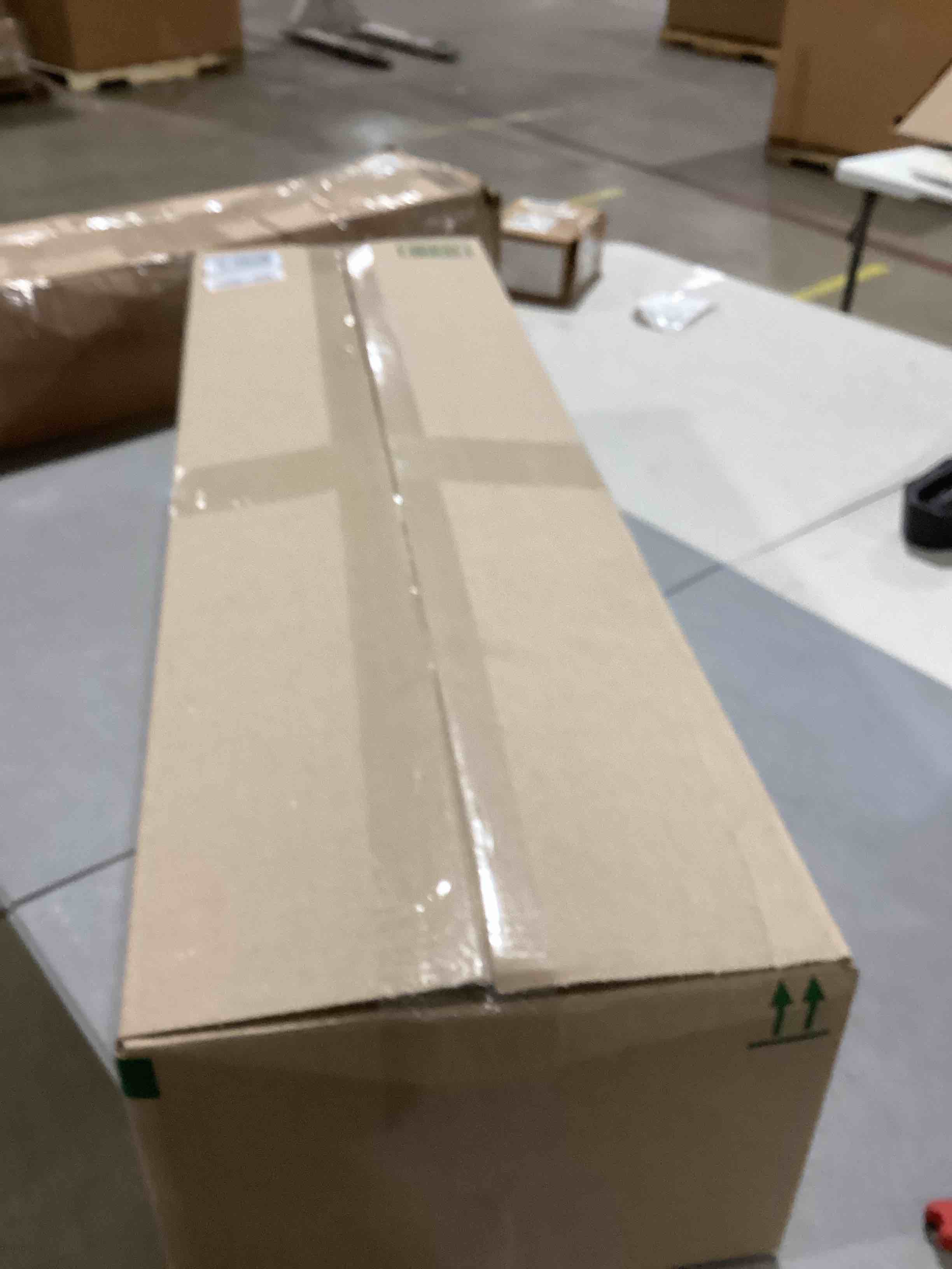 https://s3.amazonaws.com/lotting-images-prod/bidfta/GRA0293096_1733140994511.jpeg