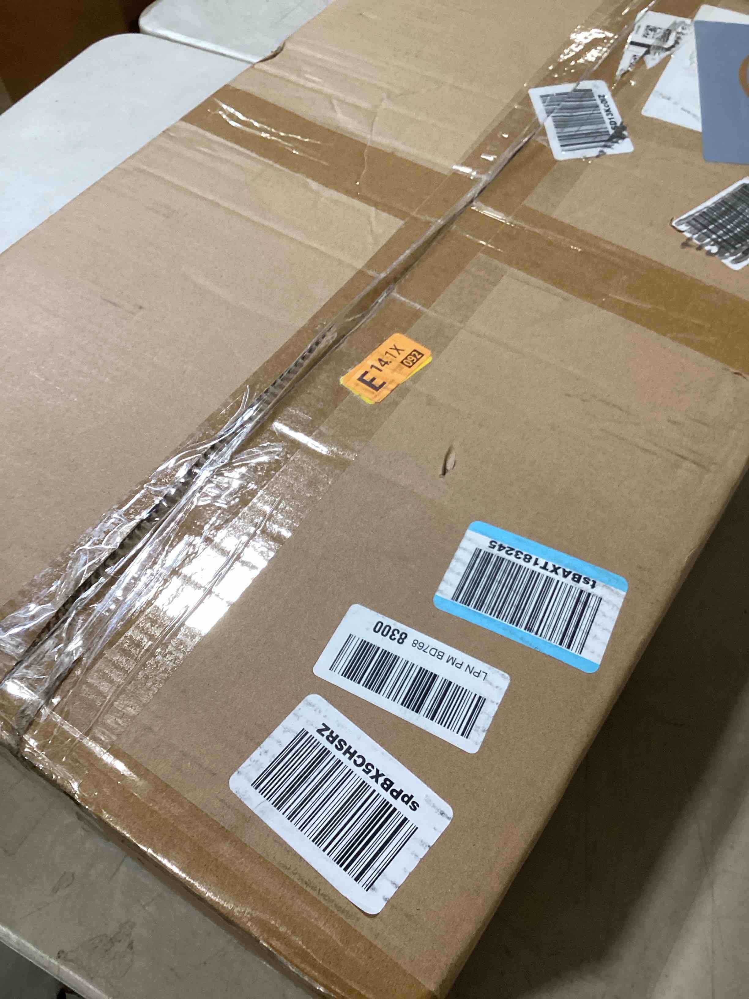 https://s3.amazonaws.com/lotting-images-prod/bidfta/GRA0294814_1729184217923.jpeg