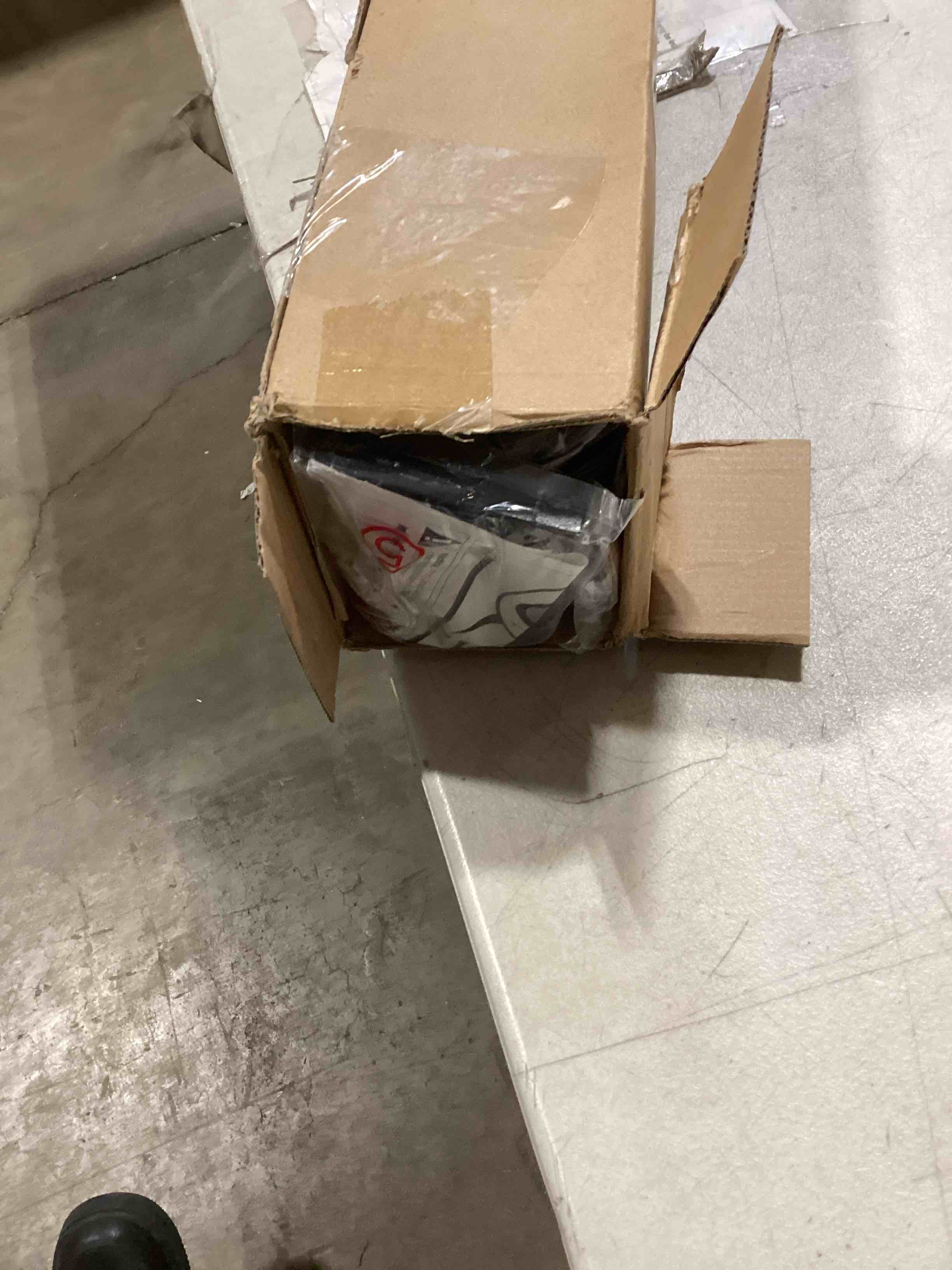 https://s3.amazonaws.com/lotting-images-prod/bidfta/GRA0295120_1728920842915.jpeg