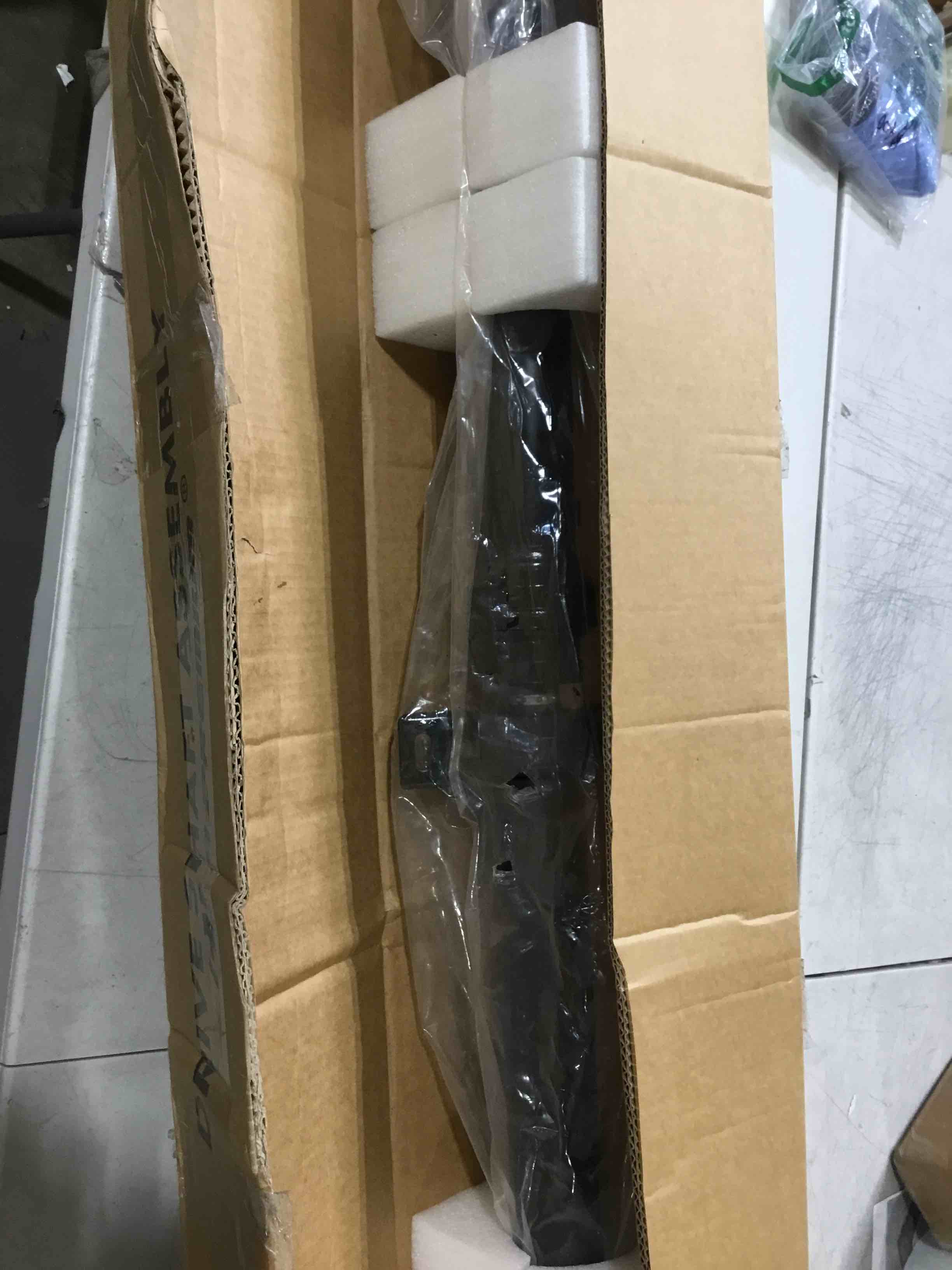 https://s3.amazonaws.com/lotting-images-prod/bidfta/GRA0295228_1728671484431.jpeg
