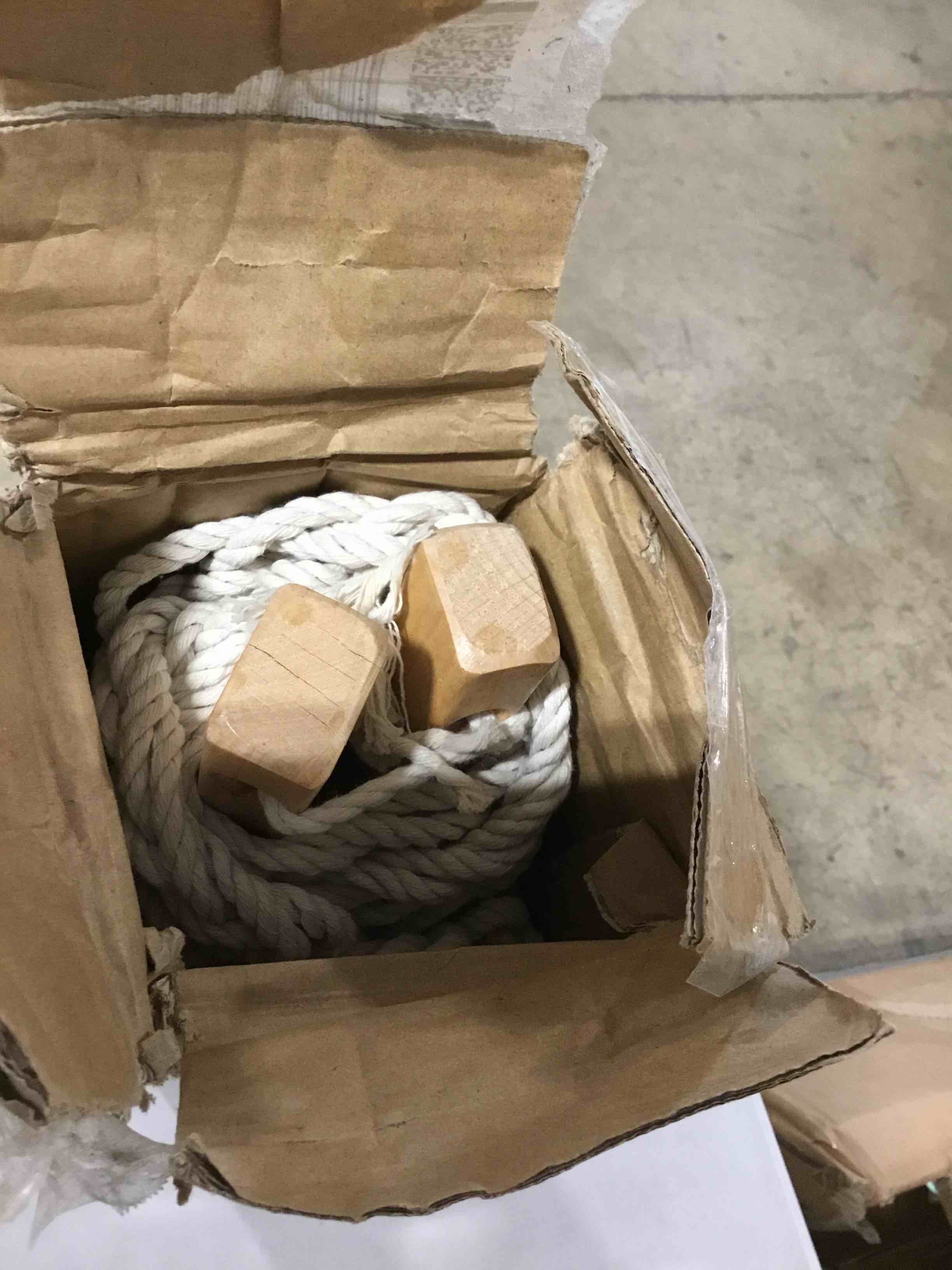 https://s3.amazonaws.com/lotting-images-prod/bidfta/GRA0295901_1728329763804.jpeg