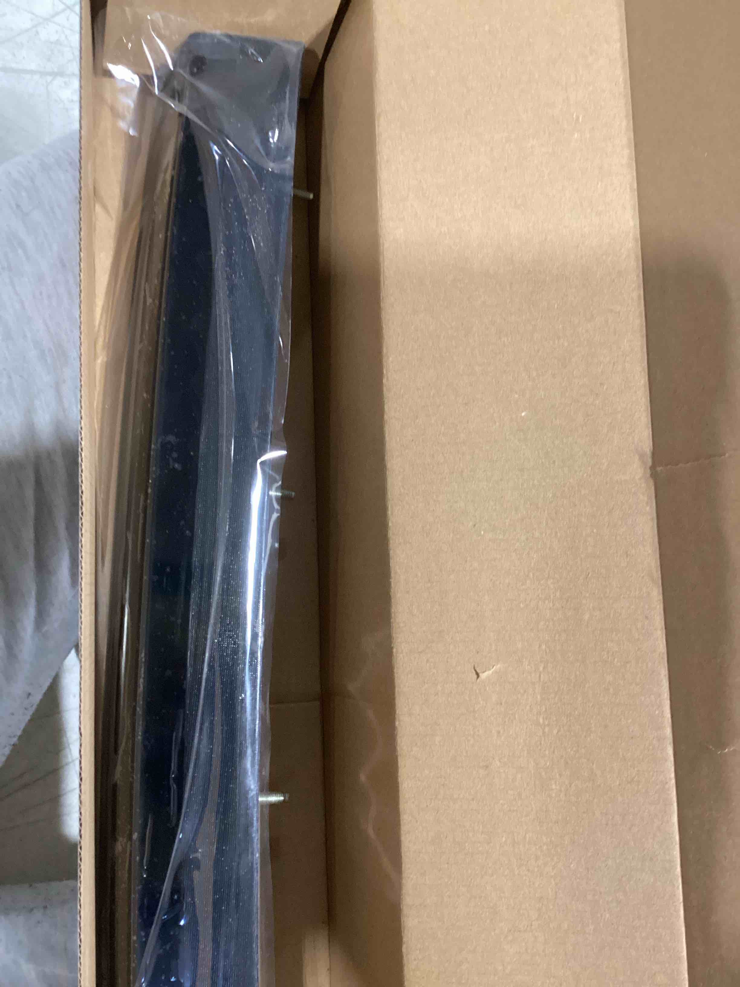 https://s3.amazonaws.com/lotting-images-prod/bidfta/GRA0296639_1735066080134.jpeg