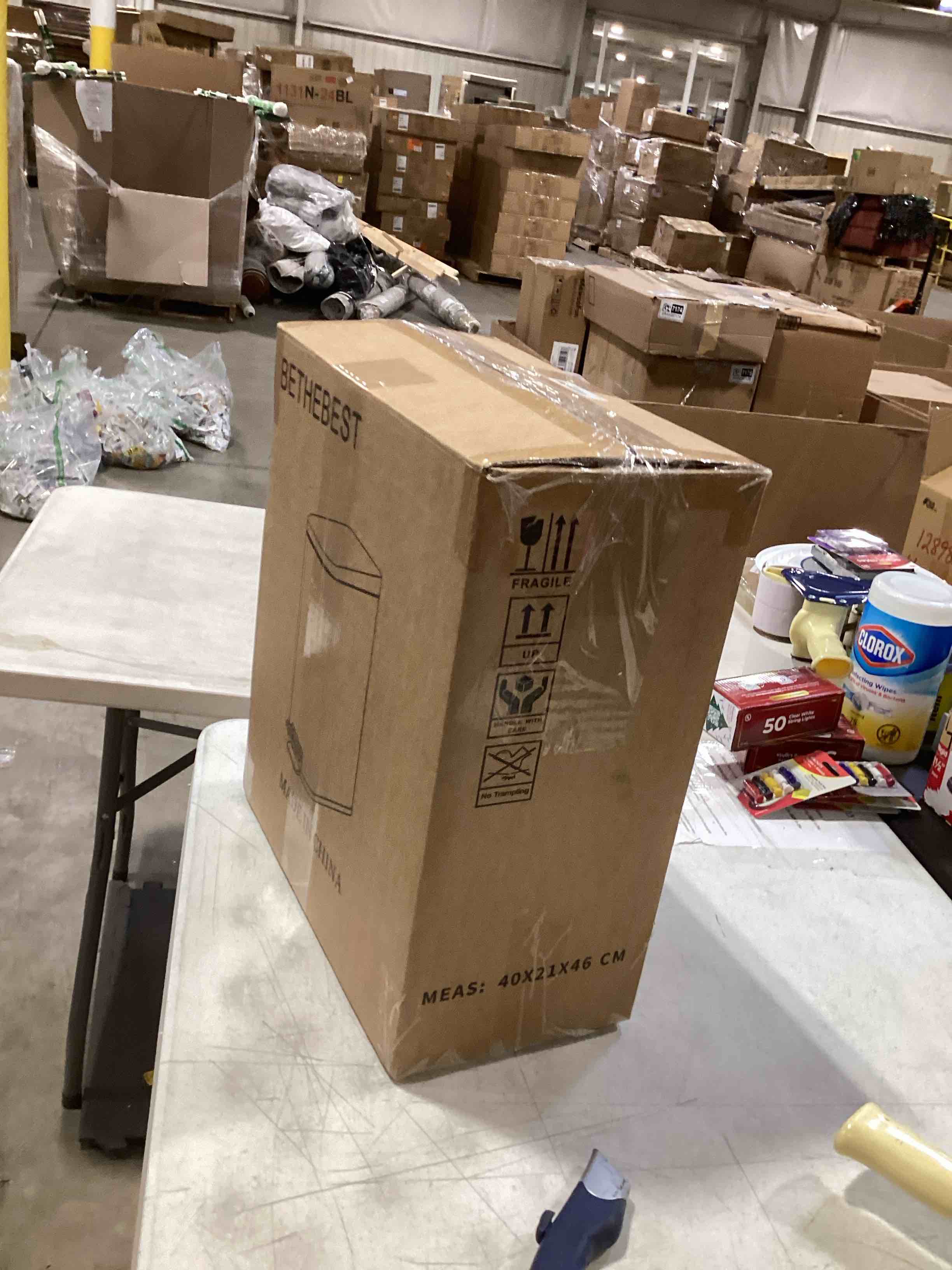 https://s3.amazonaws.com/lotting-images-prod/bidfta/GRA0297171_1734461923912.jpeg