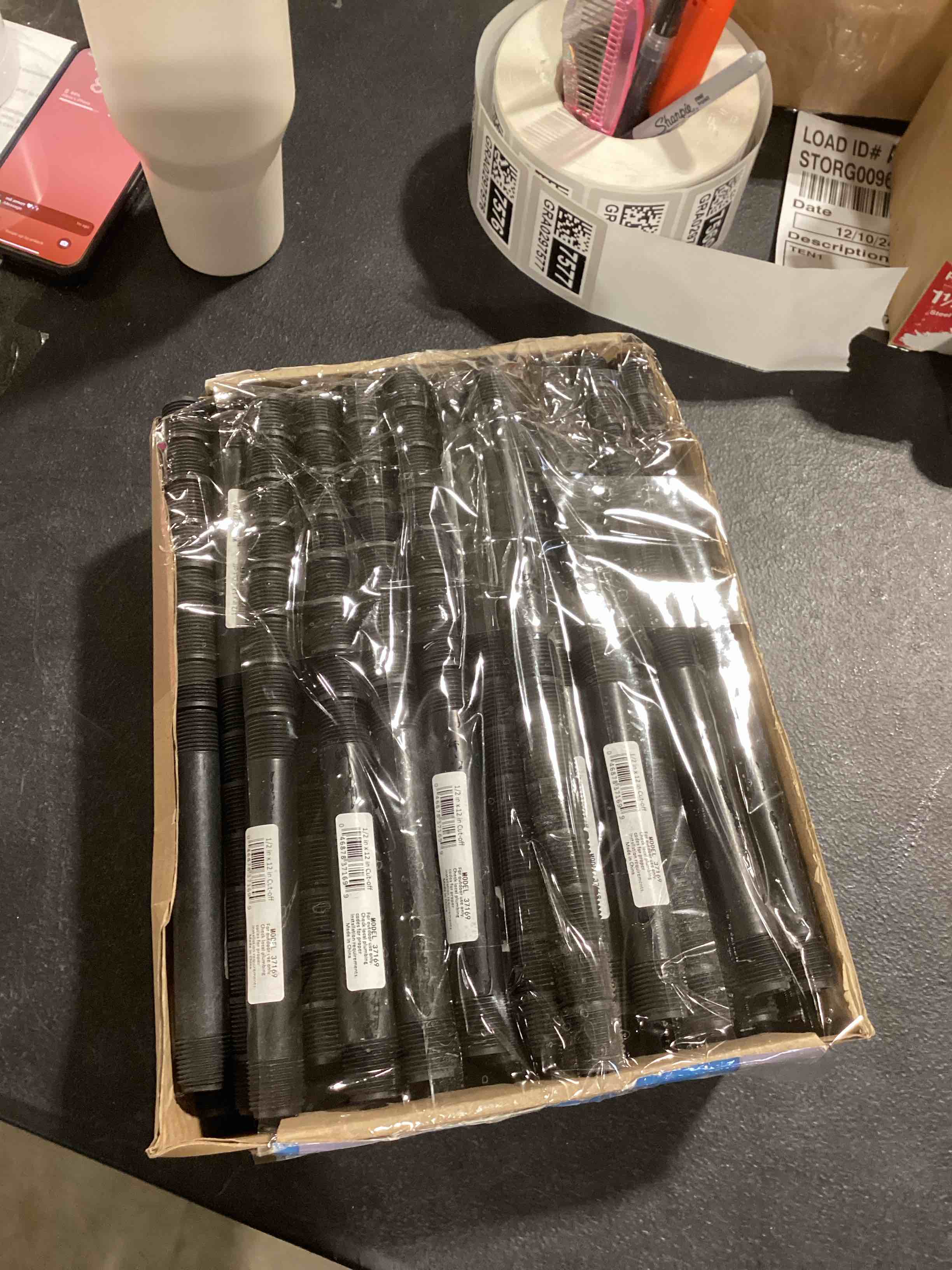 https://s3.amazonaws.com/lotting-images-prod/bidfta/GRA0297577_1733924581738.jpeg