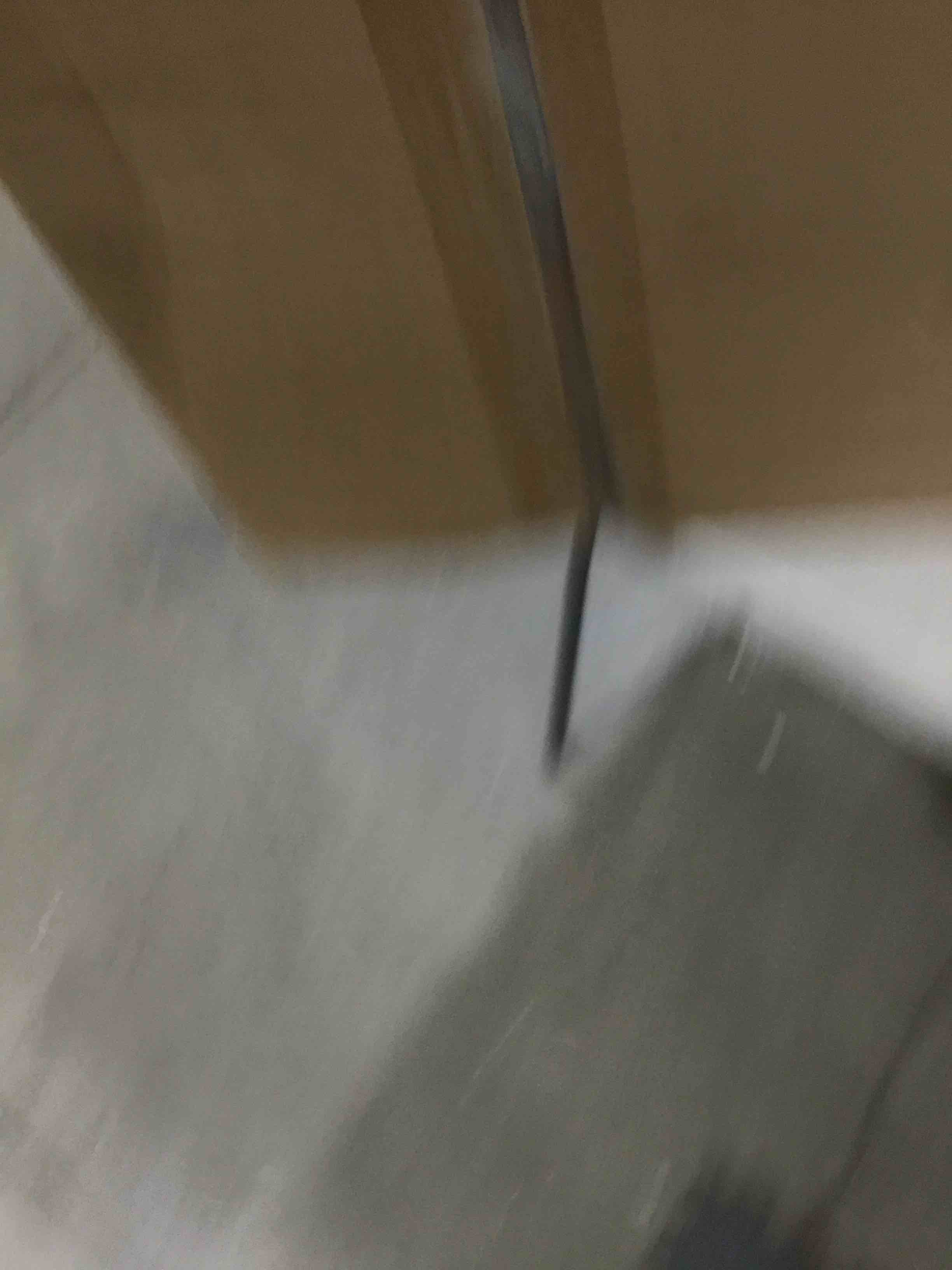 https://s3.amazonaws.com/lotting-images-prod/bidfta/GRA0300713_1730118340006.jpeg