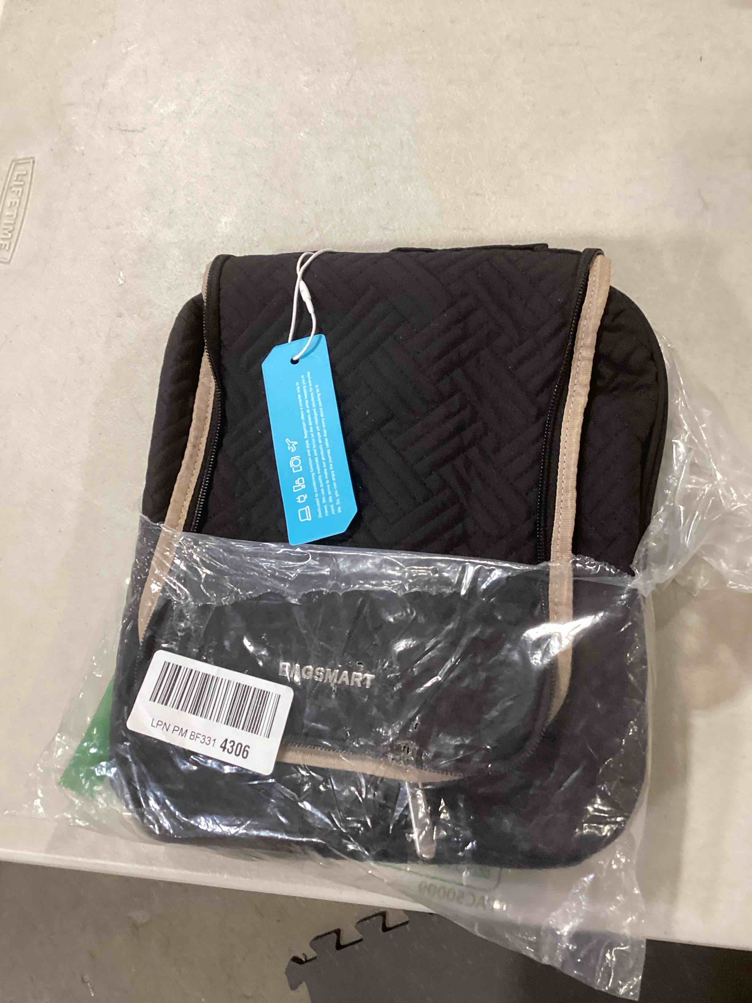 BAGSMART Travel Toiletry Bag, Large Wide-open Travel Bag for Toiletries, Makeup Cosmetic Travel Bag with Handle, Black-M