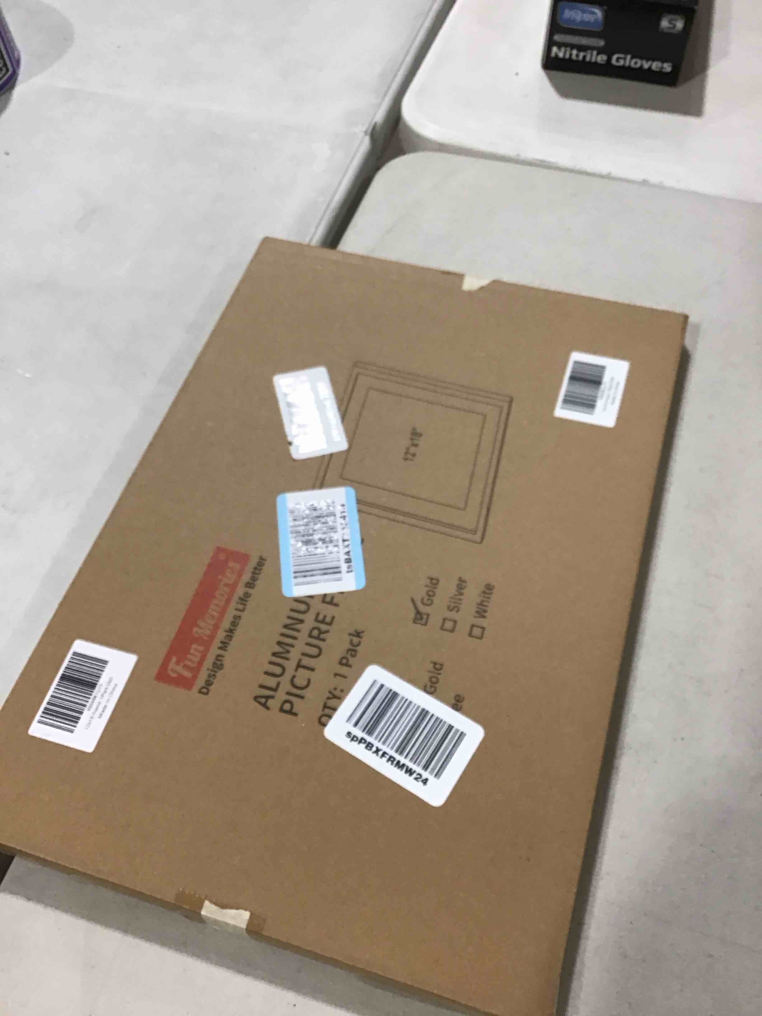 Fun Memories 12x18 Gold Frame, 12 x 18 Metal Picture Frame with Mat for 8.5x11 Photo - High Definition Plexiglass - Vertical and Horizontal Display - Wall Hook Hanging Hardware Included -Set of 1 Gold 12x18-1P