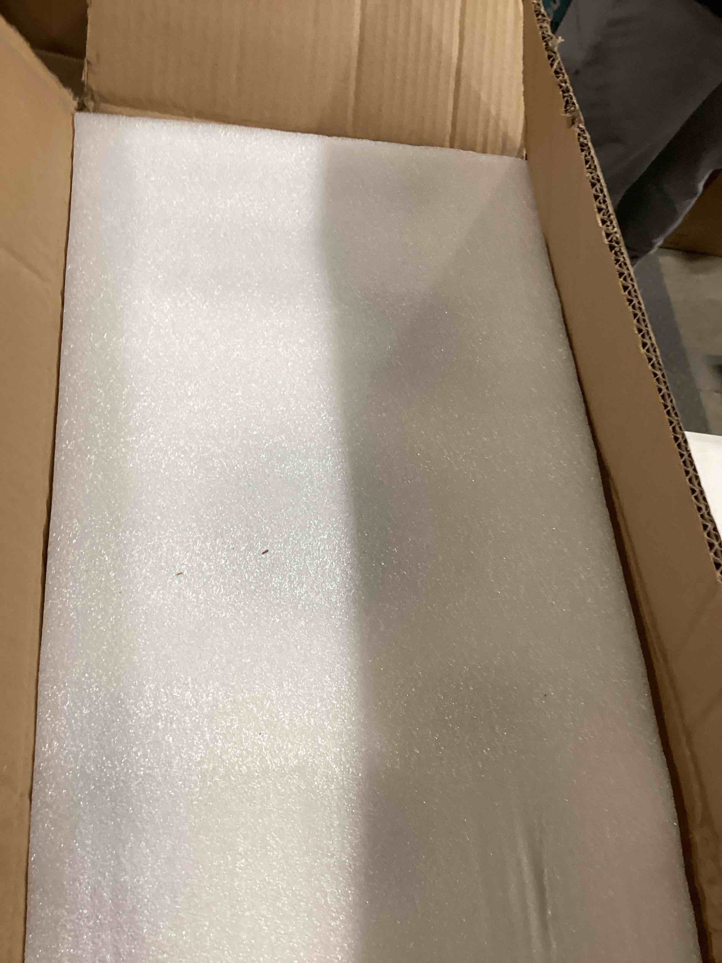 https://s3.amazonaws.com/lotting-images-prod/bidfta/GRA0301964_1728561900785.jpeg