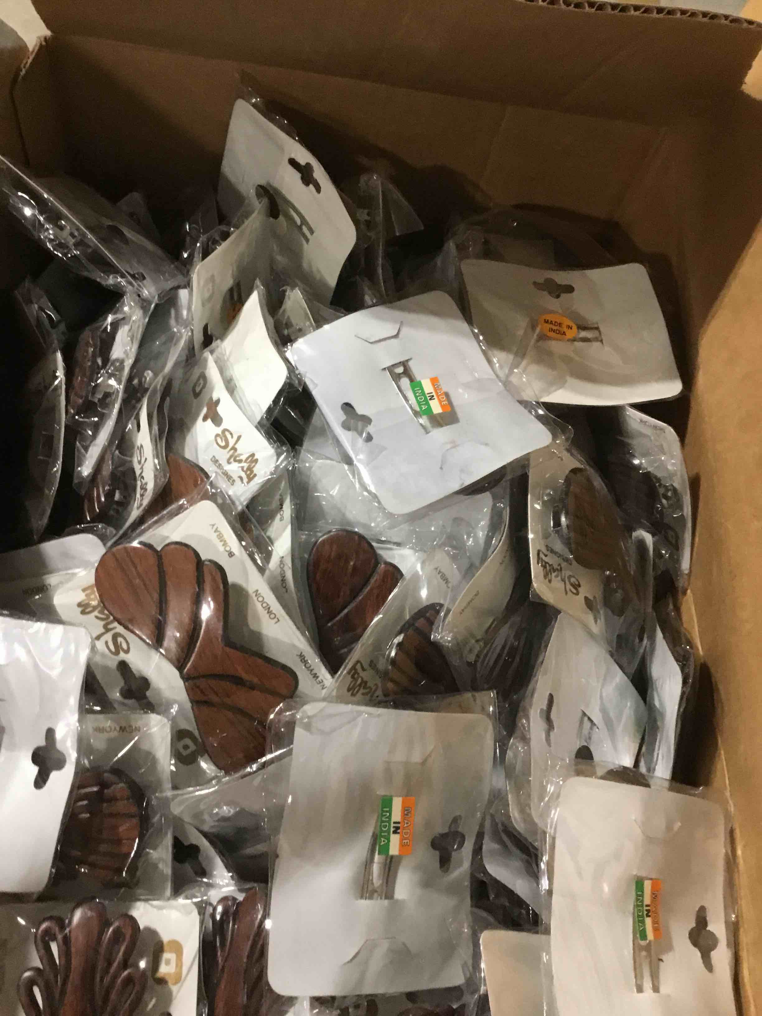 https://s3.amazonaws.com/lotting-images-prod/bidfta/GRA0303272_1757330731502.jpeg