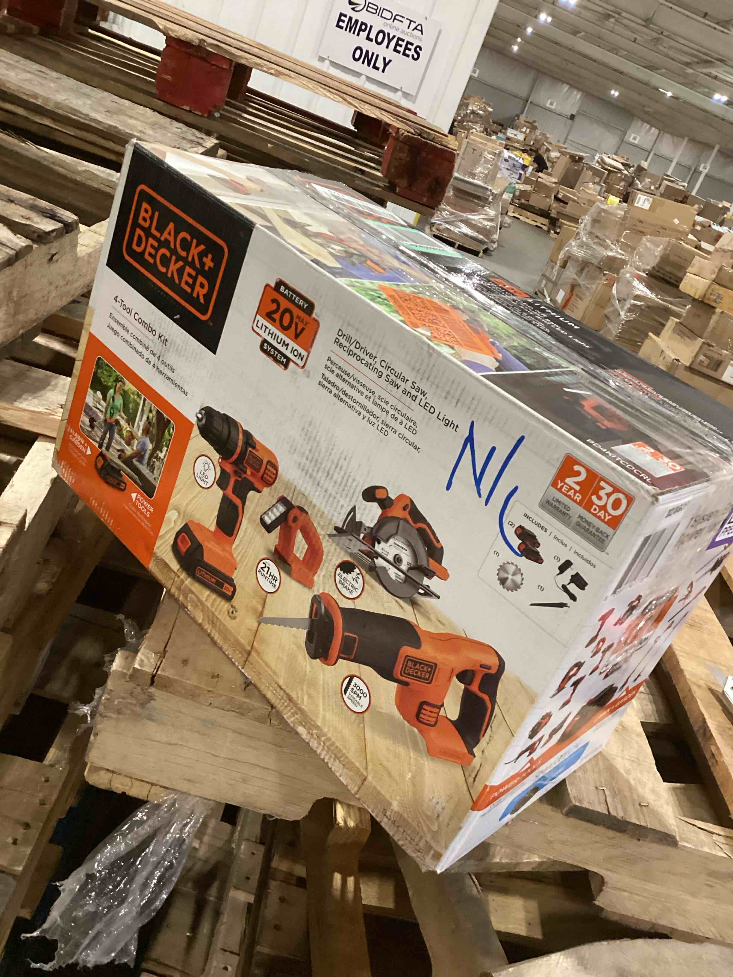 black+decker 20v max power tool combo kit, 4-tool cordless power tool set with 2 batteries and charger (bd4kitcdcrl)