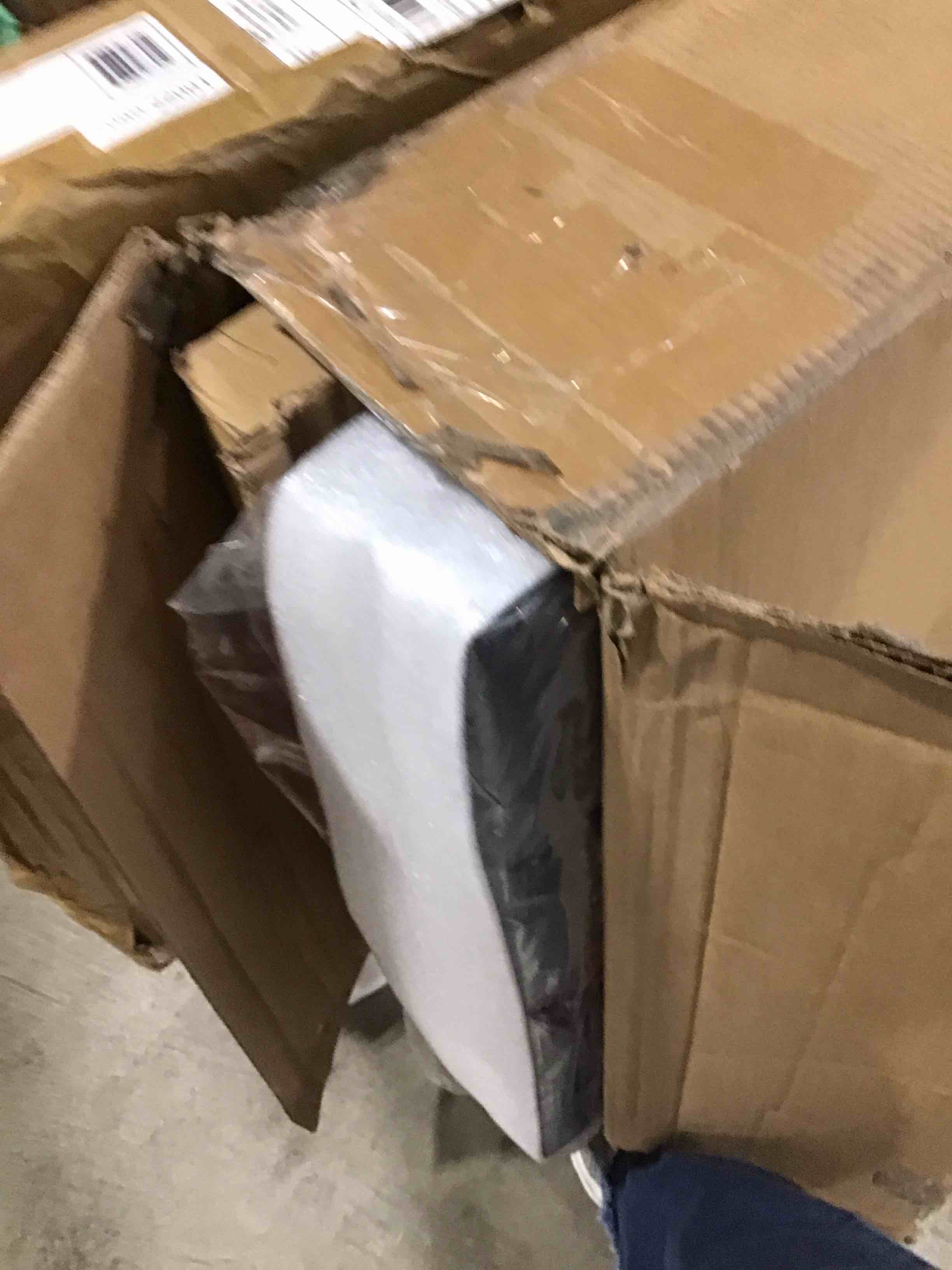 https://s3.amazonaws.com/lotting-images-prod/bidfta/GRA0303832_1730903850016.jpeg