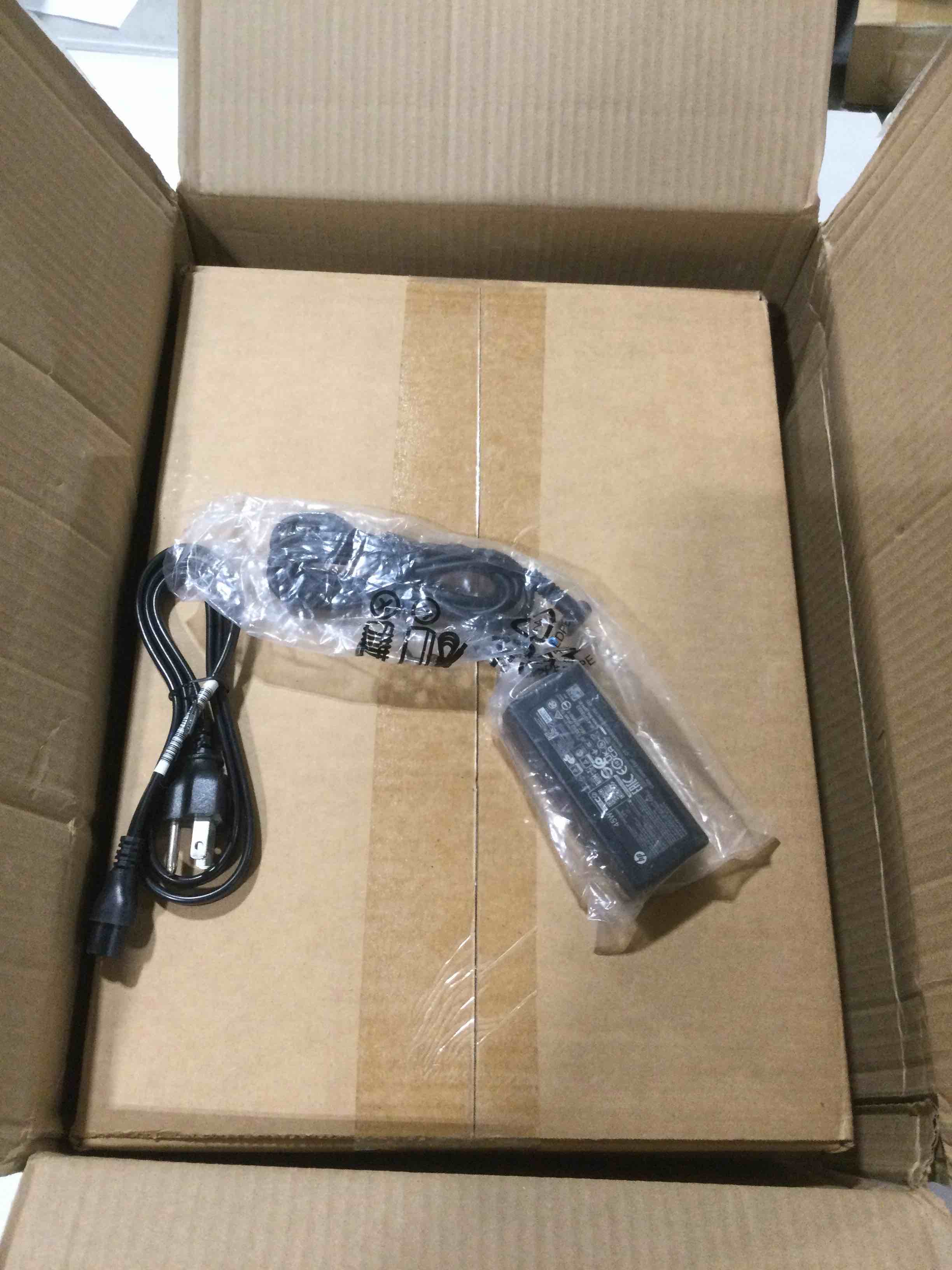 https://s3.amazonaws.com/lotting-images-prod/bidfta/GRA0303965_1730723313473.jpeg