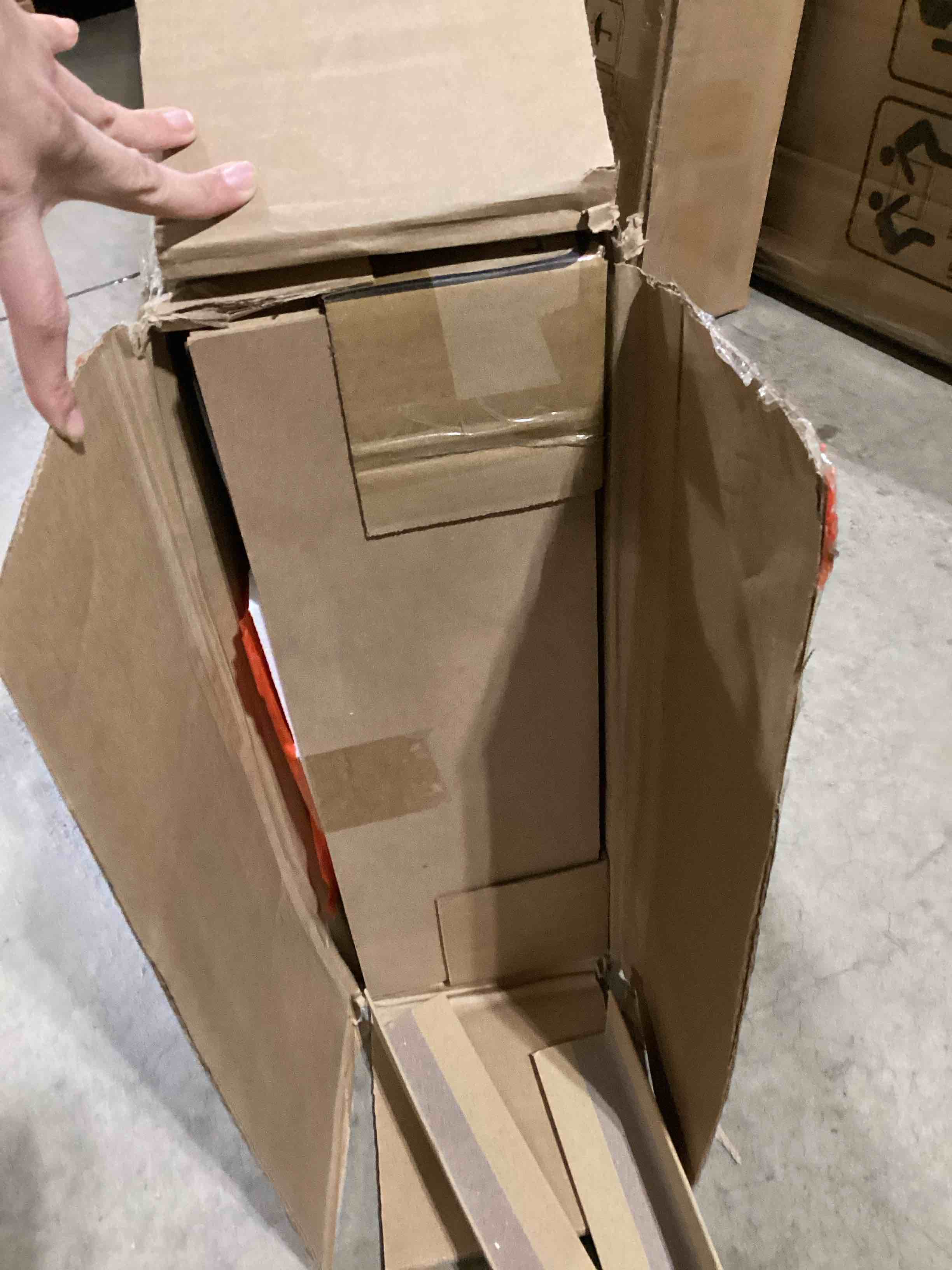 https://s3.amazonaws.com/lotting-images-prod/bidfta/GRA0303985_1730118746775.jpeg