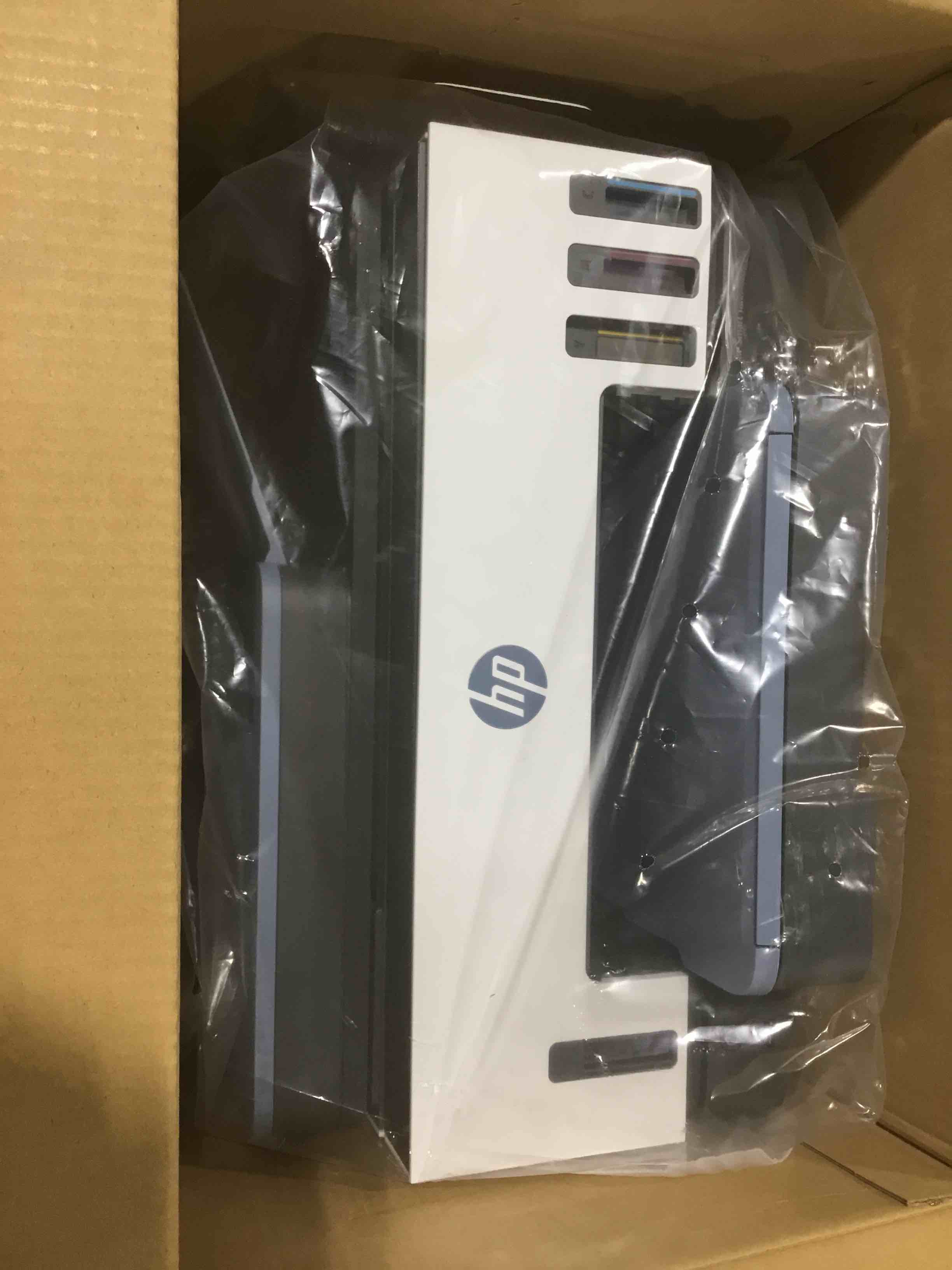 https://s3.amazonaws.com/lotting-images-prod/bidfta/GRA0304102_1740660863123.jpeg