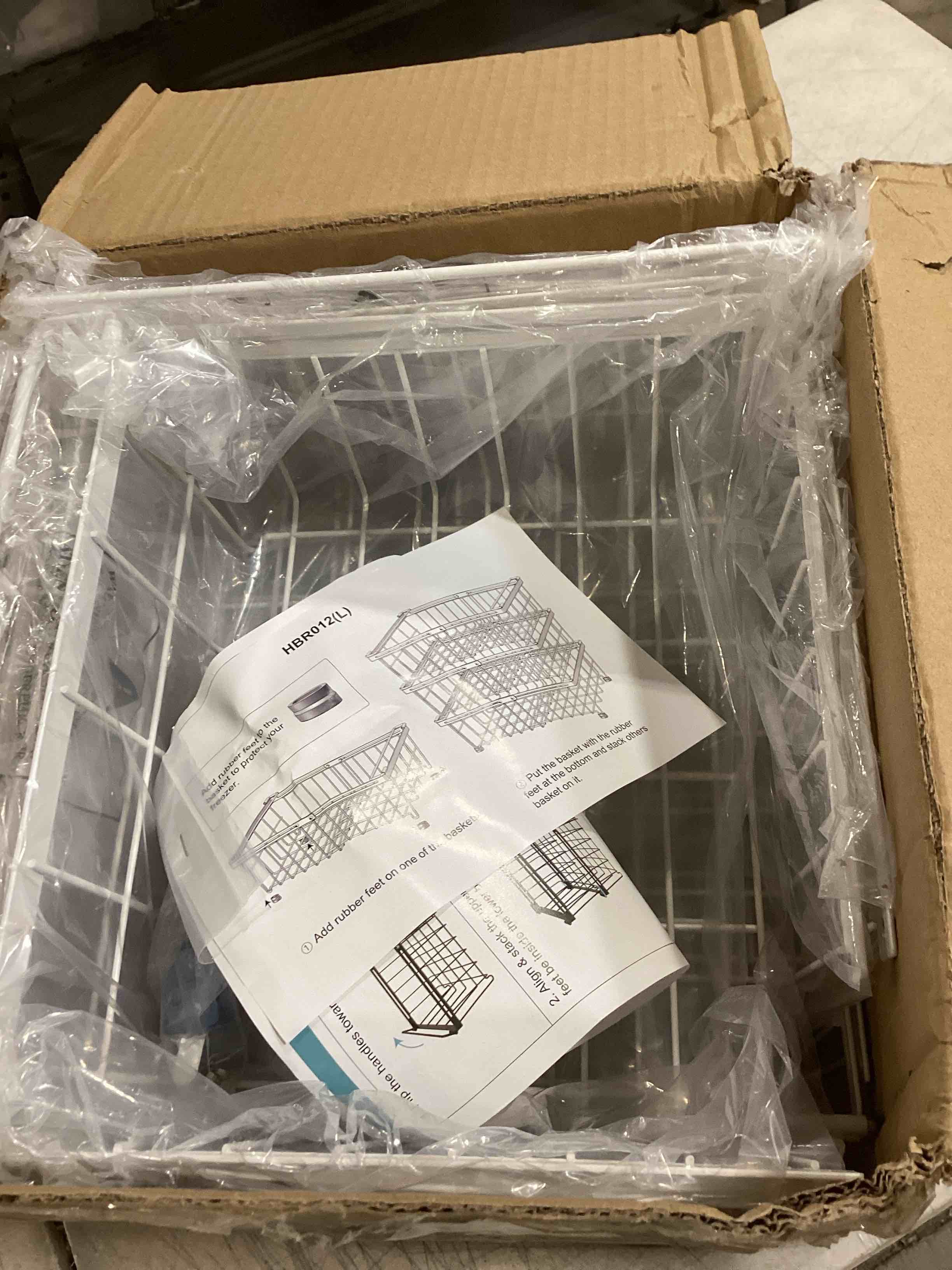 https://s3.amazonaws.com/lotting-images-prod/bidfta/GRA0304355_1740077556618.jpeg