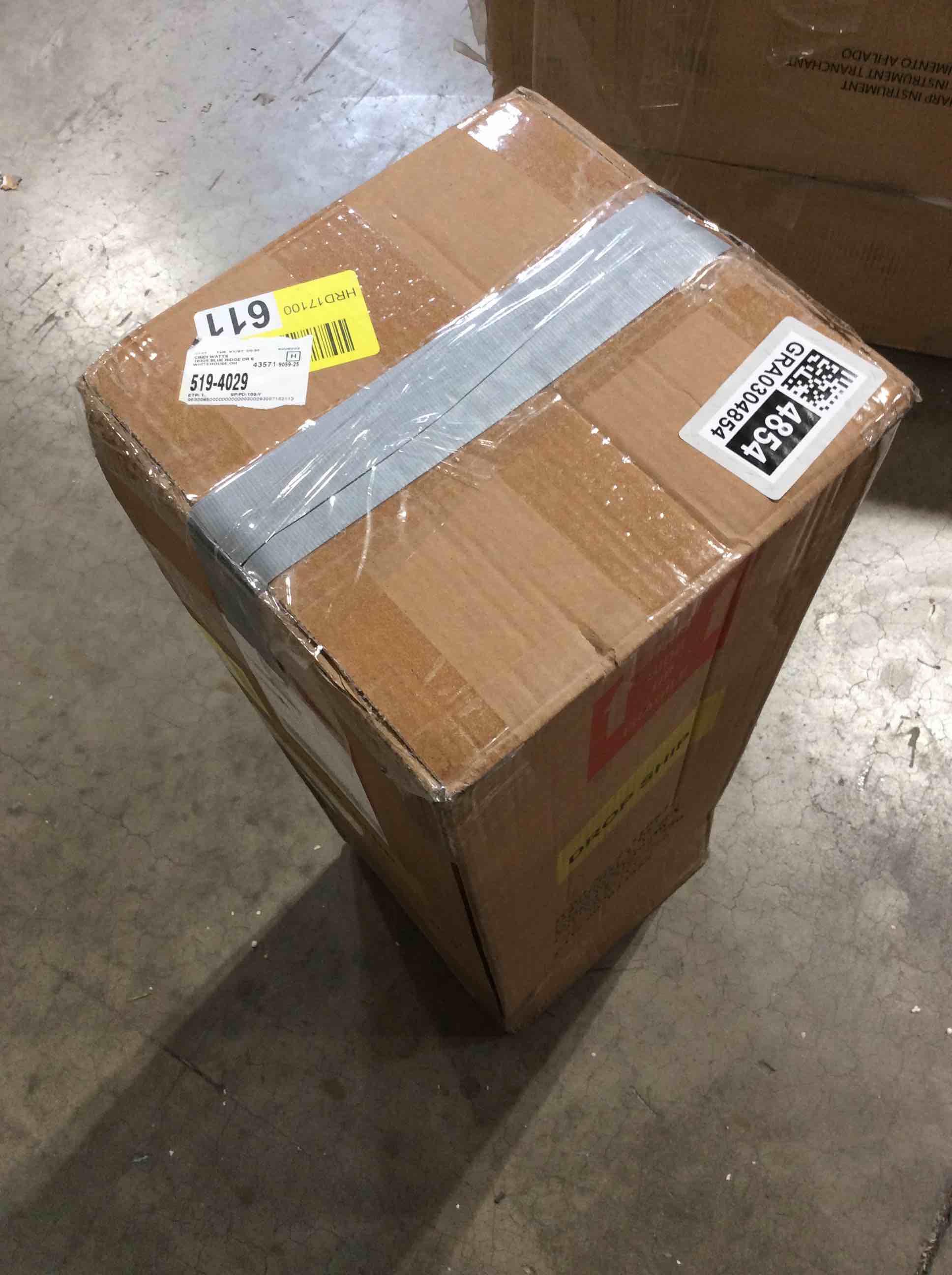 https://s3.amazonaws.com/lotting-images-prod/bidfta/GRA0304854_1738956373228.jpeg
