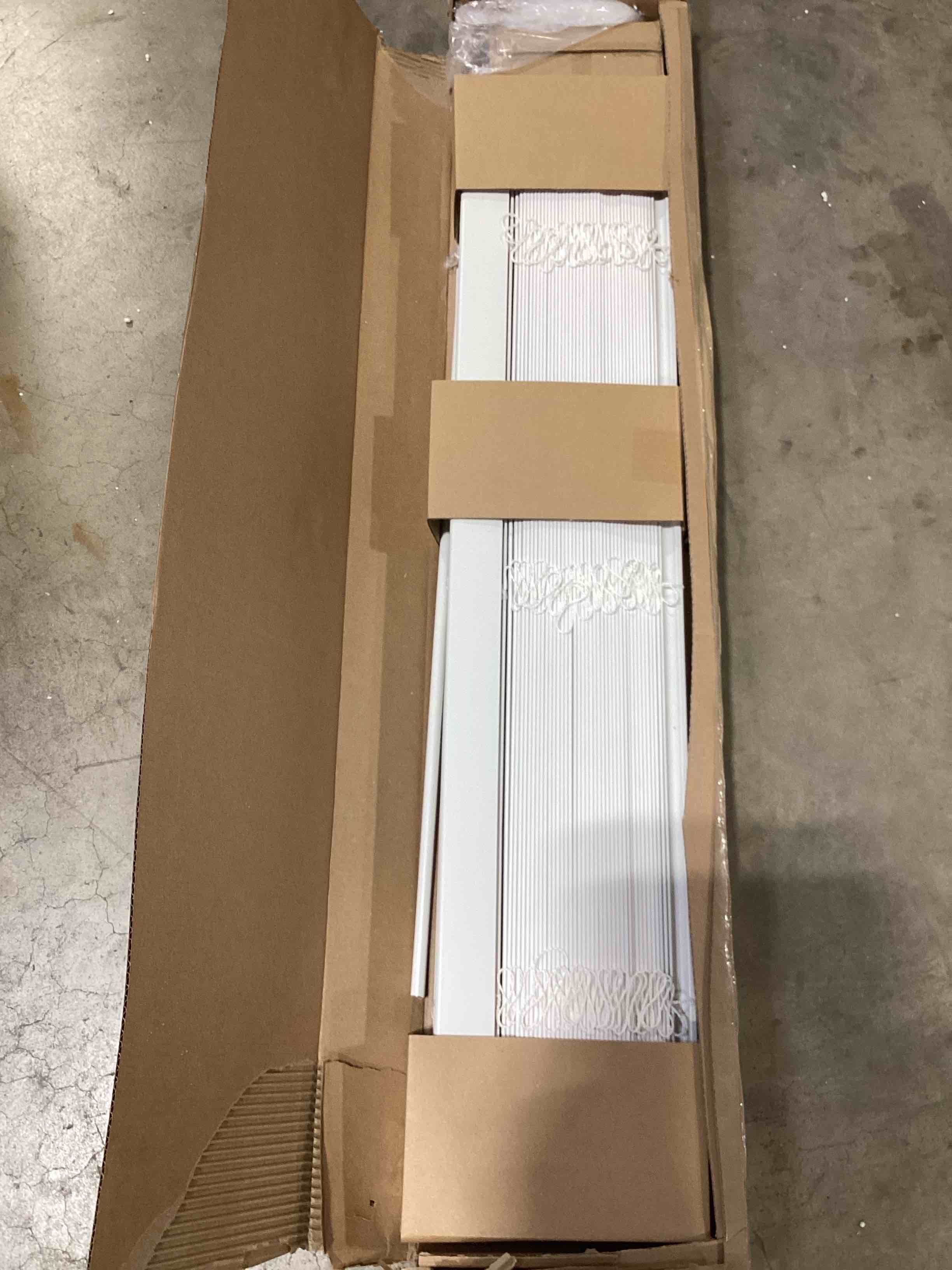 https://s3.amazonaws.com/lotting-images-prod/bidfta/GRA0304954_1738781739065.jpeg