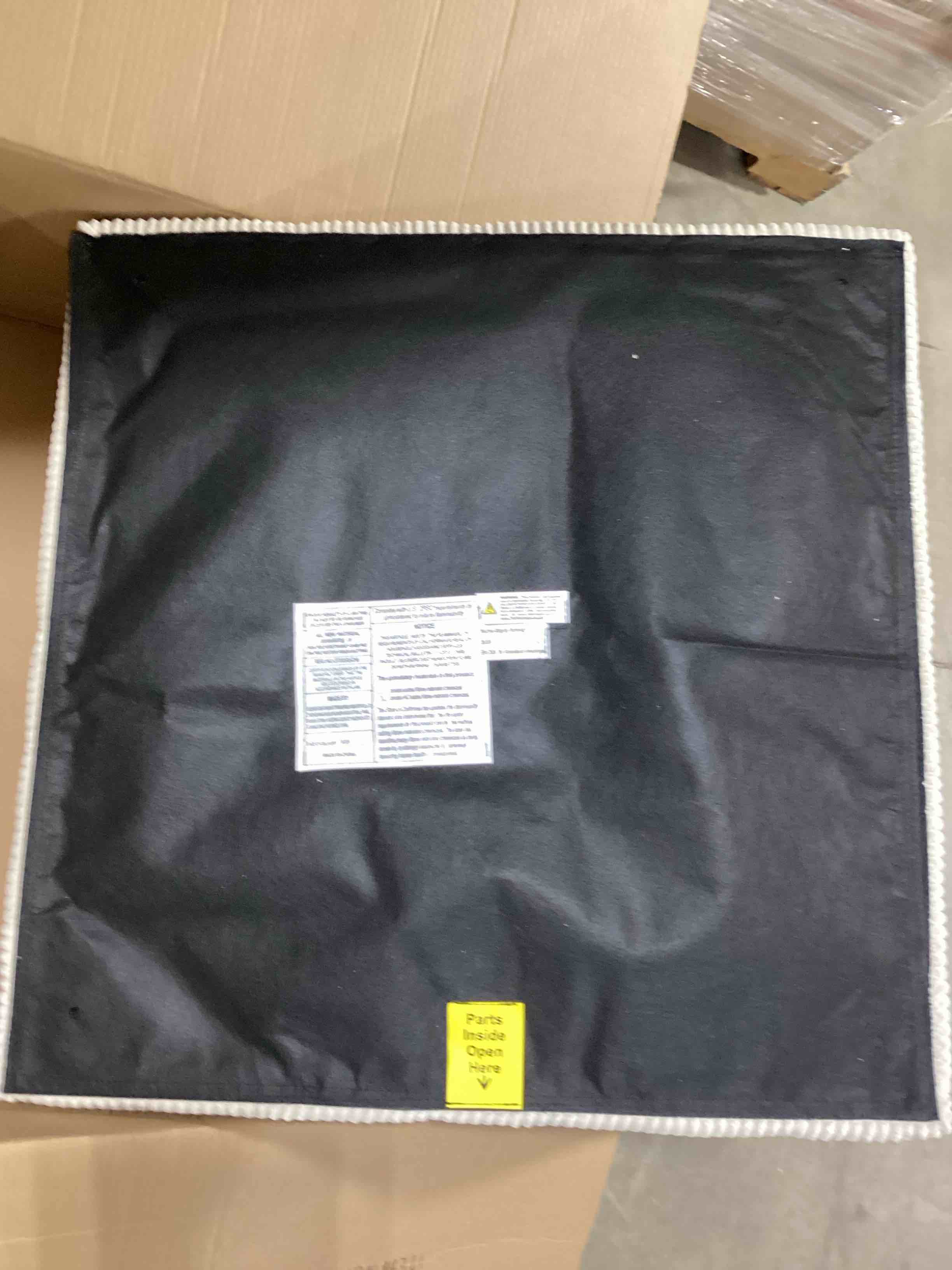 https://s3.amazonaws.com/lotting-images-prod/bidfta/GRA0305563_1736274907381.jpeg