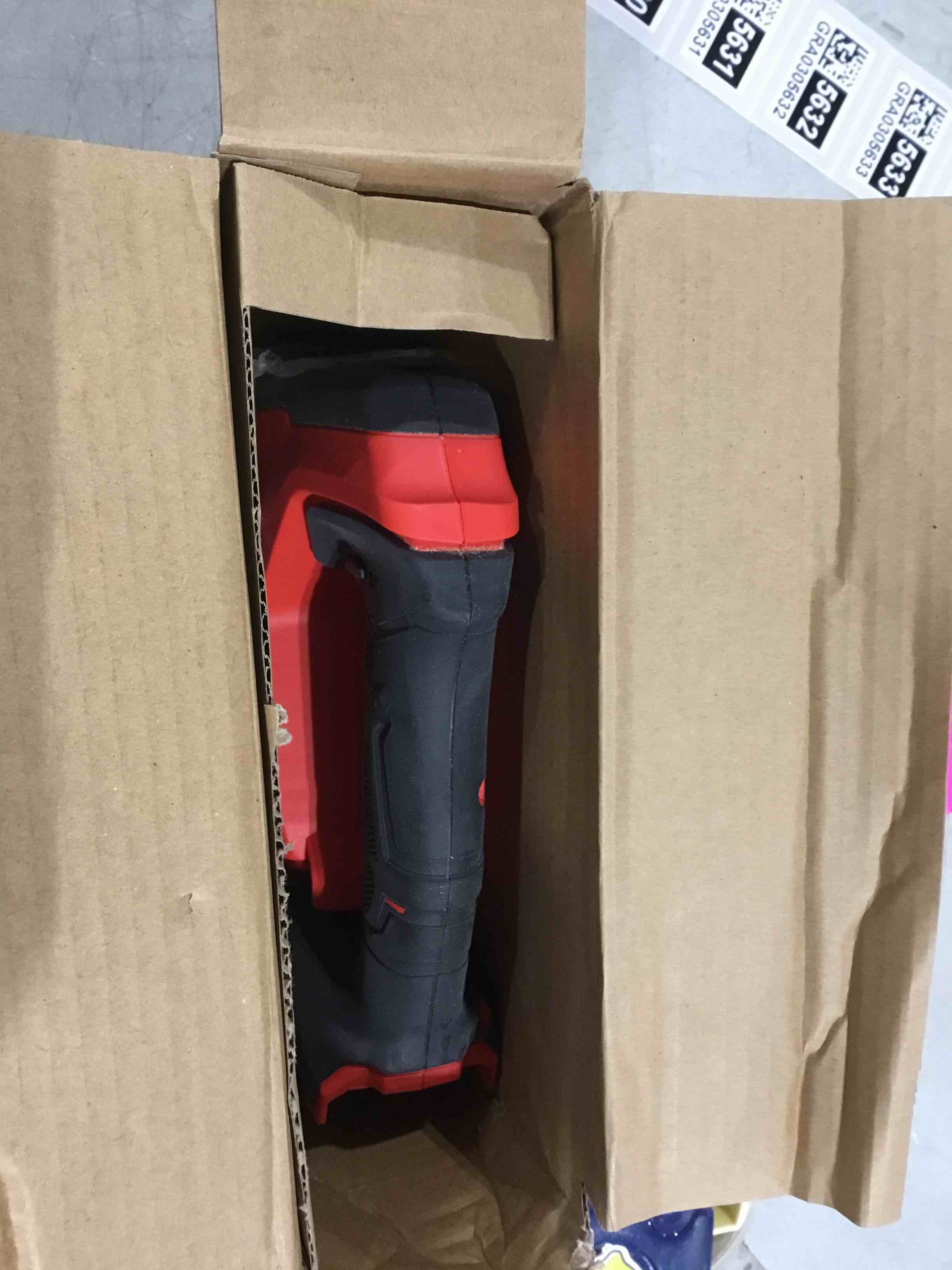 https://s3.amazonaws.com/lotting-images-prod/bidfta/GRA0305635_1735580126921.jpeg