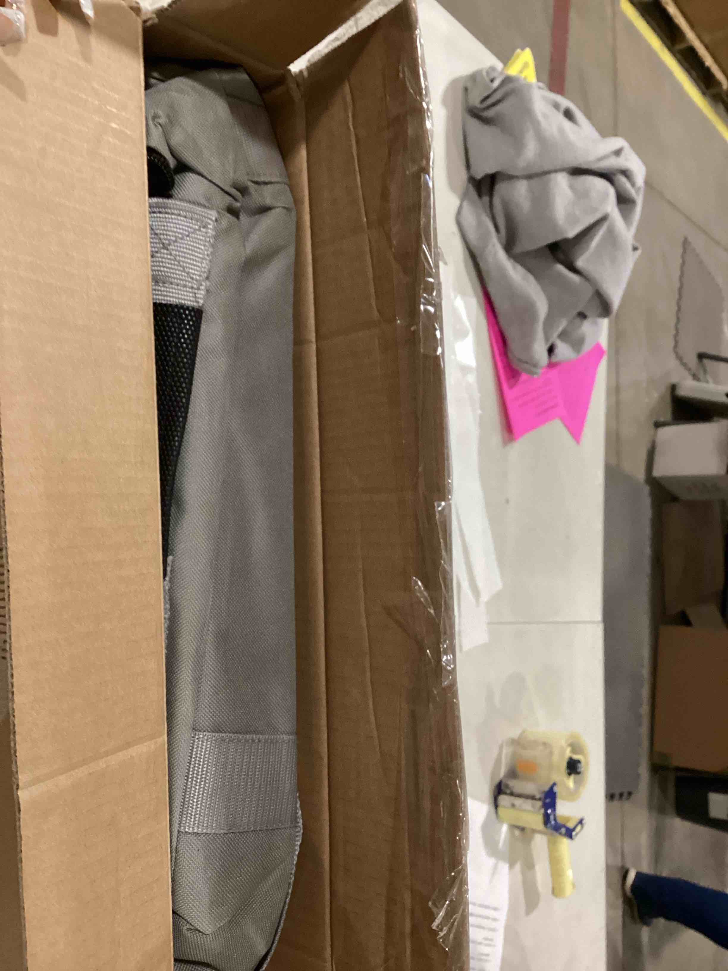 https://s3.amazonaws.com/lotting-images-prod/bidfta/GRA0305859_1733233997023.jpeg