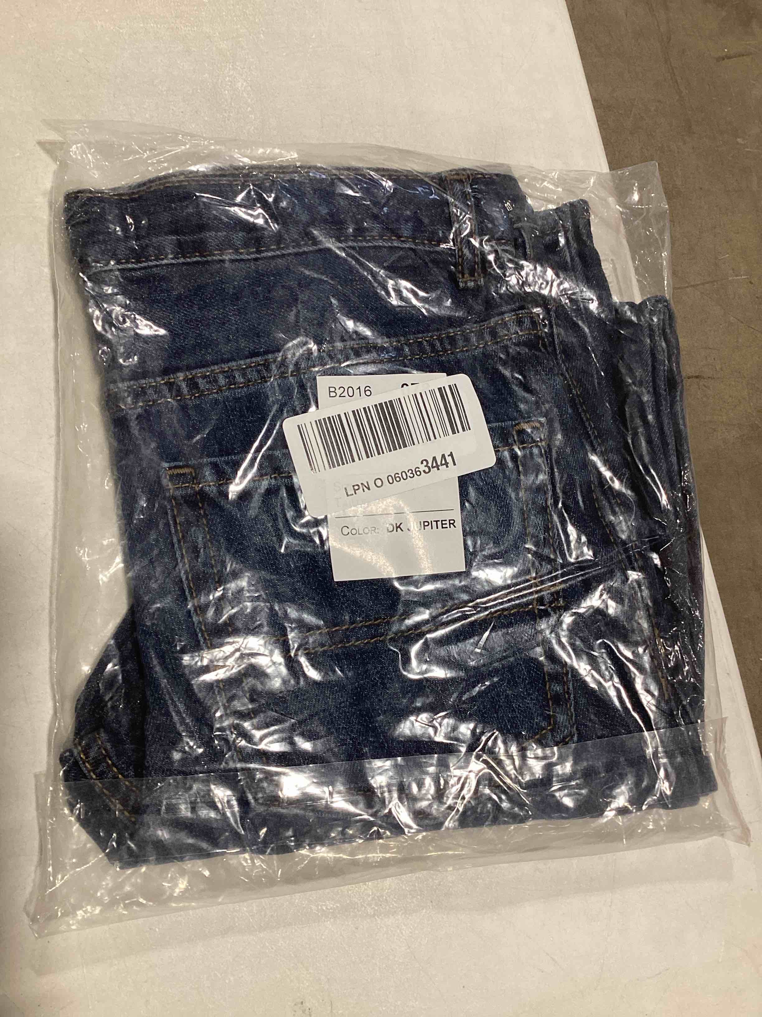 https://s3.amazonaws.com/lotting-images-prod/bidfta/GRA0308036_1738184939076.jpeg