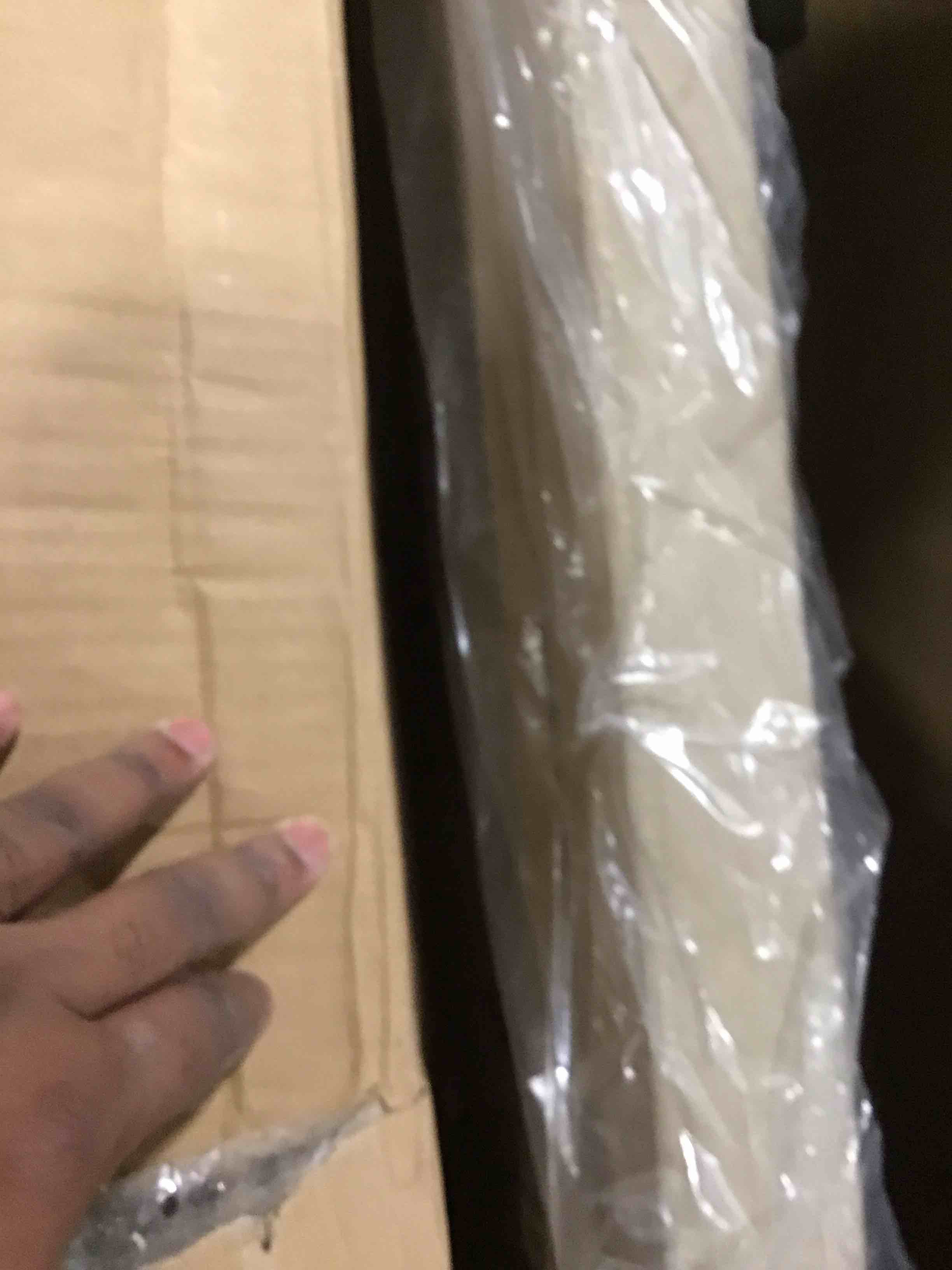 Hegg Tufted Upholstered Platform Bed