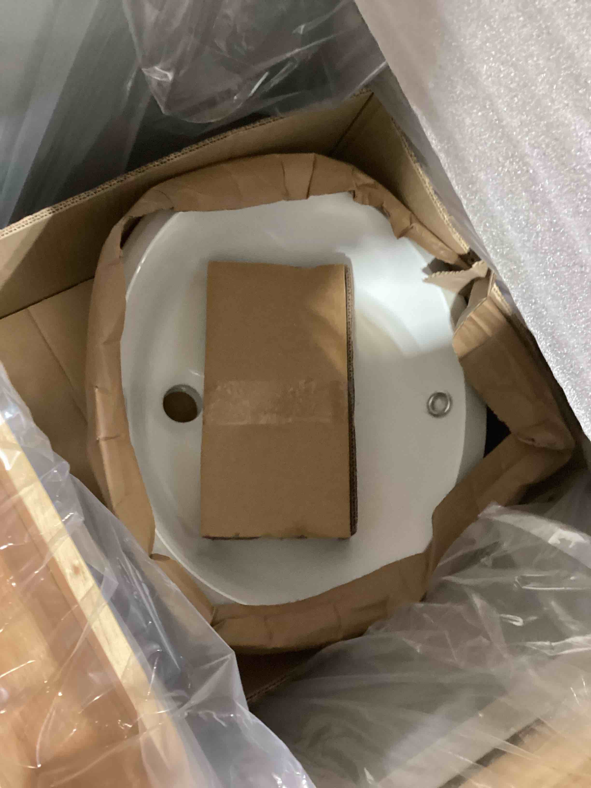 https://s3.amazonaws.com/lotting-images-prod/bidfta/GRA0308391_1735822137214.jpeg